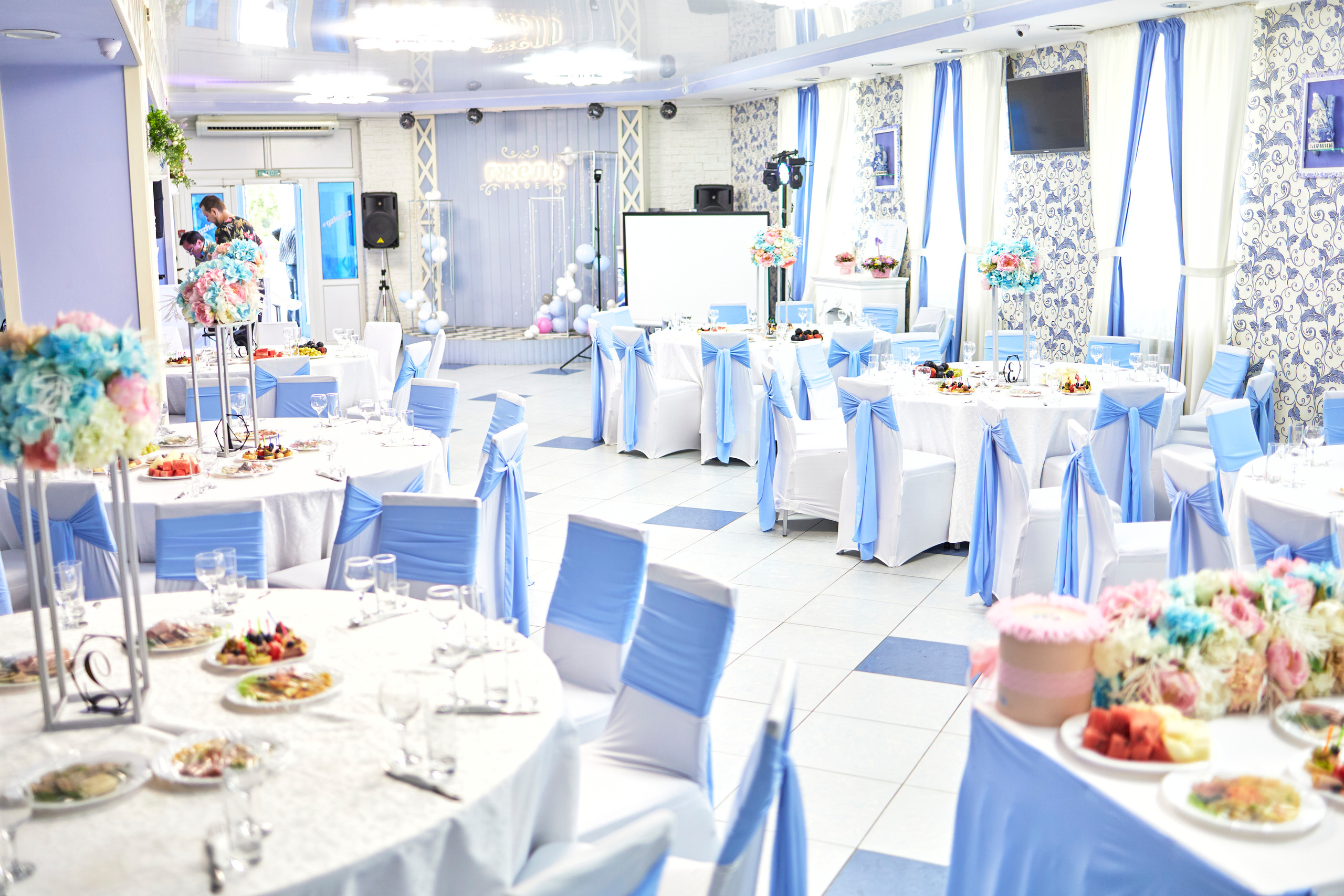 Кафе Гжель (голубой цвет). Фотограф Иван Кузьмин на любое Ваше мероприятие