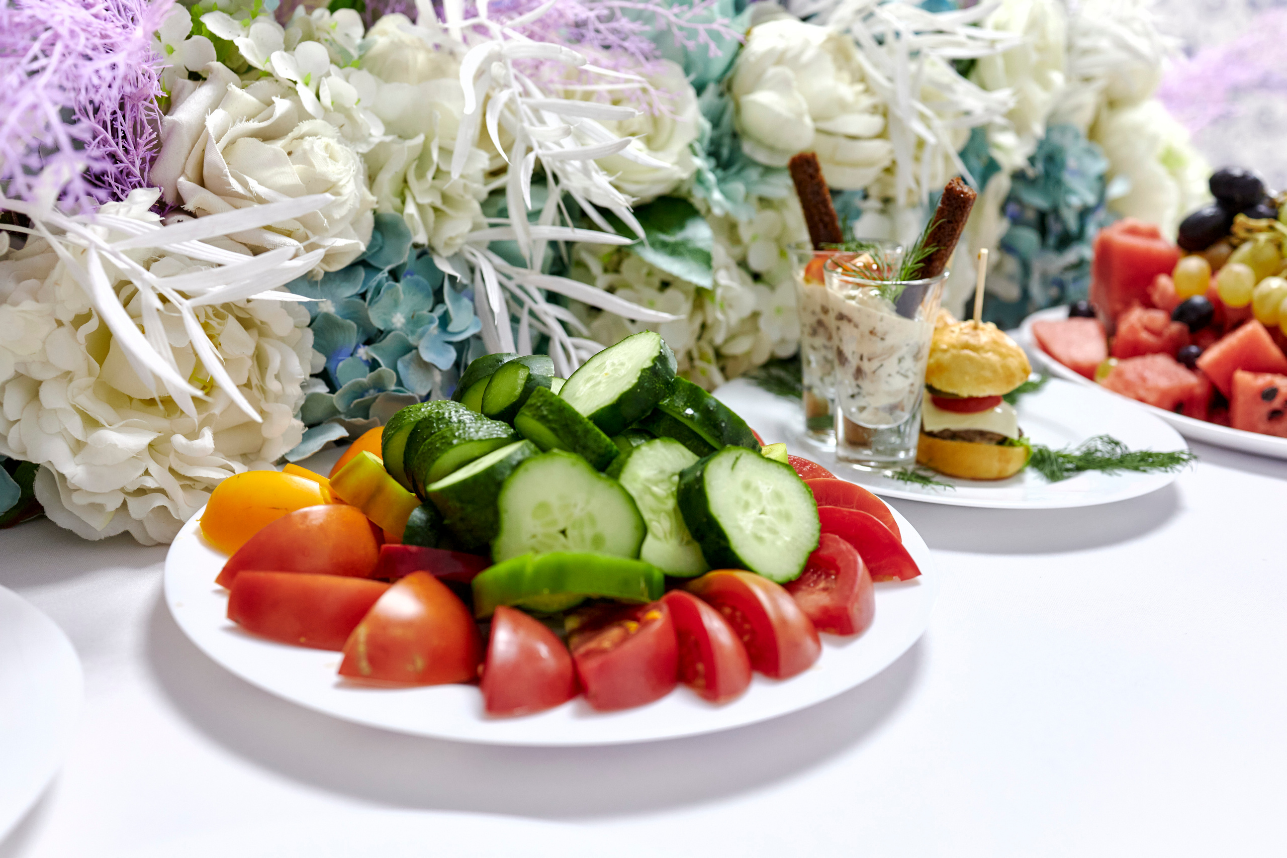 Кафе Гжель (сиреневый цвет). Фотограф Иван Кузьмин на любое Ваше мероприятие