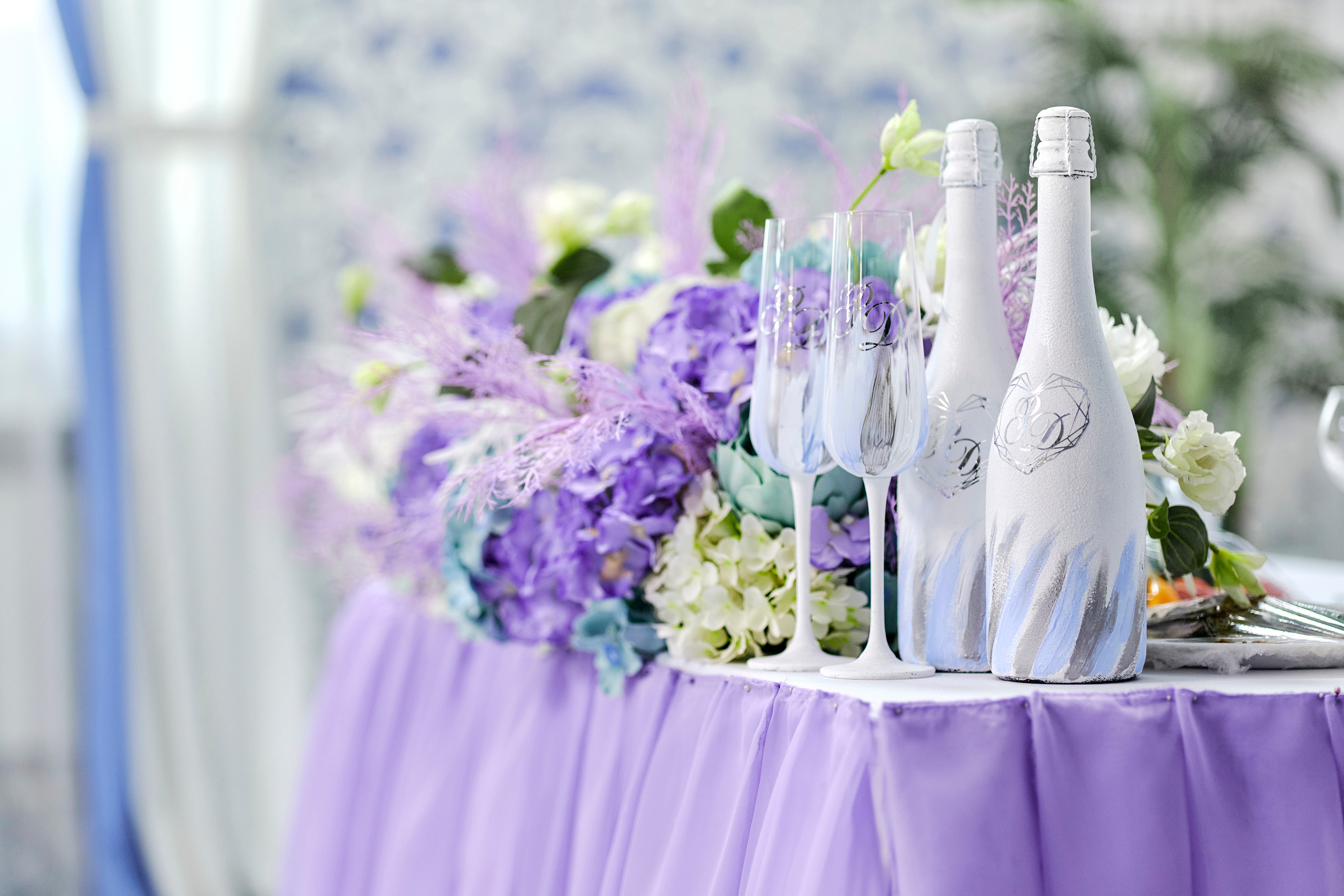 Кафе Гжель (сиреневый цвет). Фотограф Иван Кузьмин на любое Ваше мероприятие