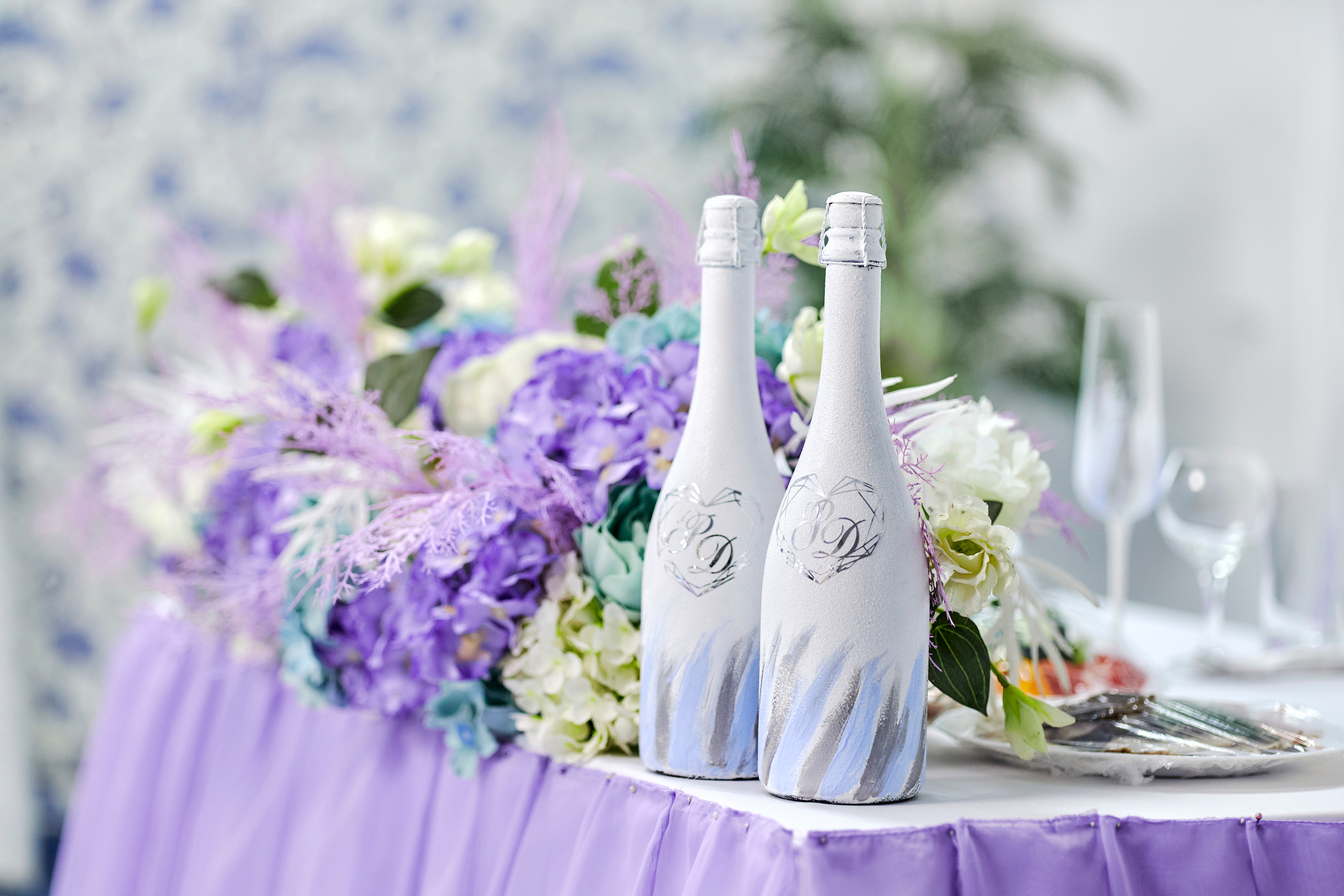 Кафе Гжель (сиреневый цвет). Фотограф Иван Кузьмин на любое Ваше мероприятие