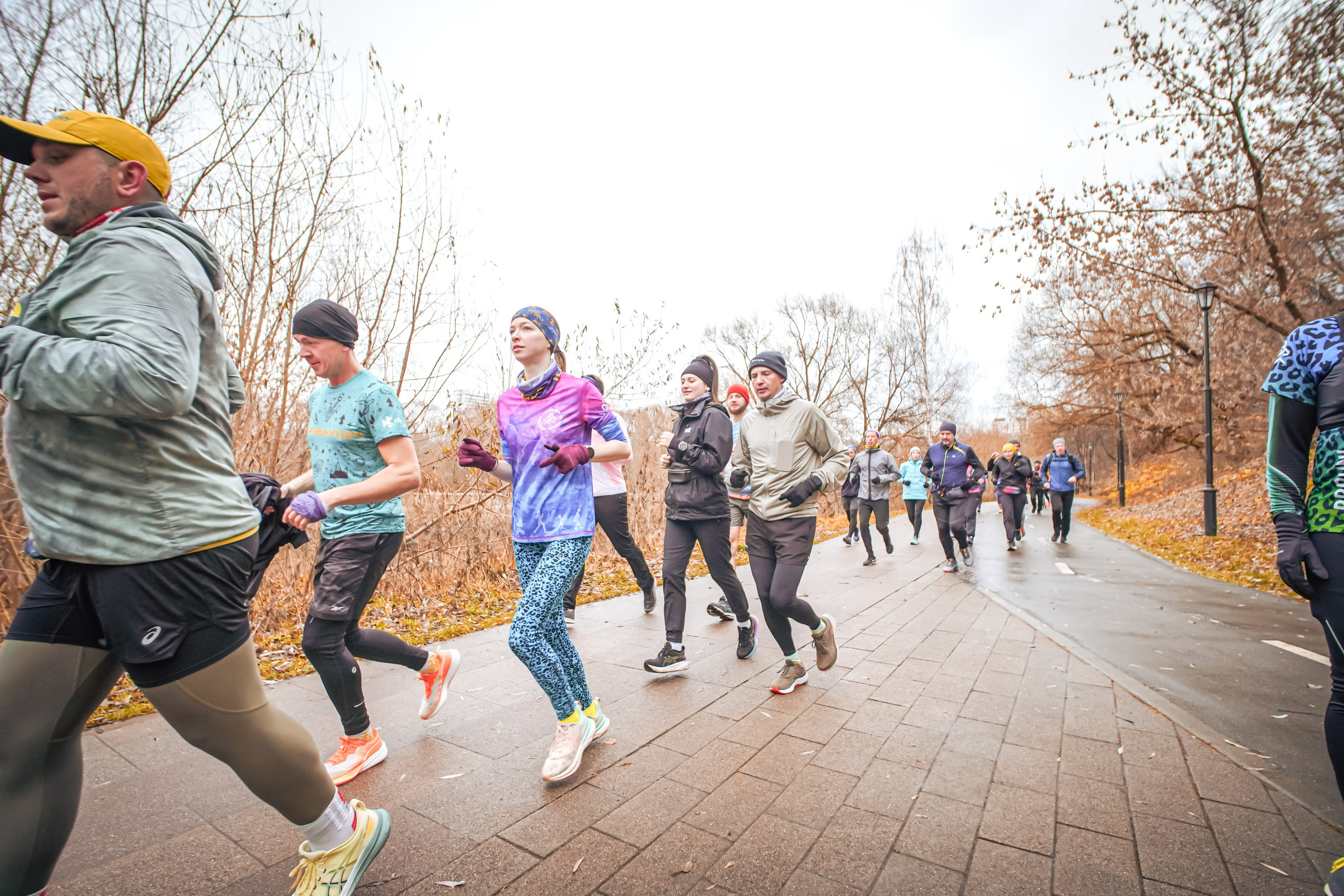 #марафонудома #яuzarun 2024 2-я петля, группа 6:30. Роман Капилюшов. Бег. Фото. Видео. г. Люберцы