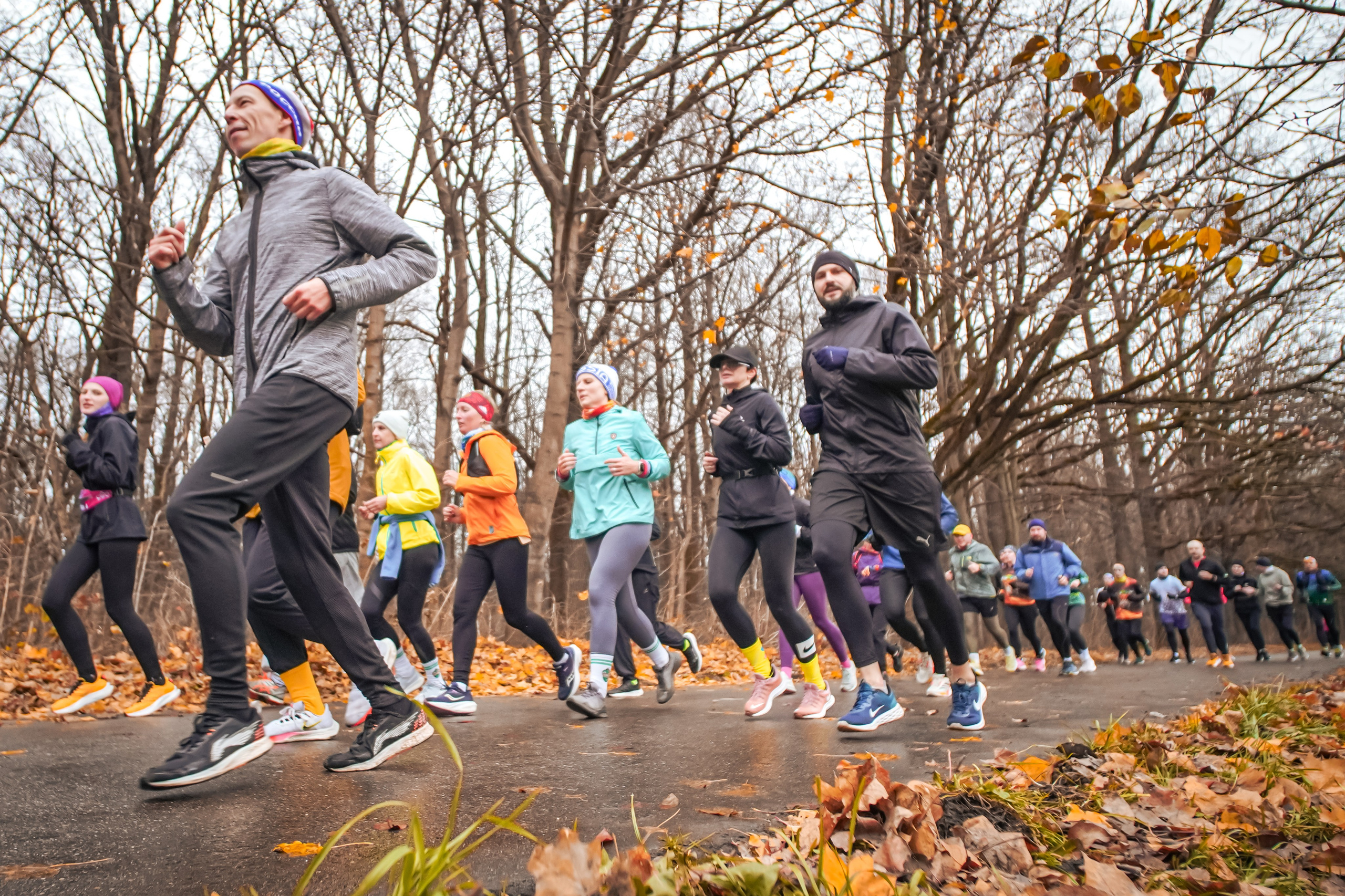 #марафонудома #яuzarun 2024 2-я петля, группа 6:30. Роман Капилюшов. Бег. Фото. Видео. г. Люберцы