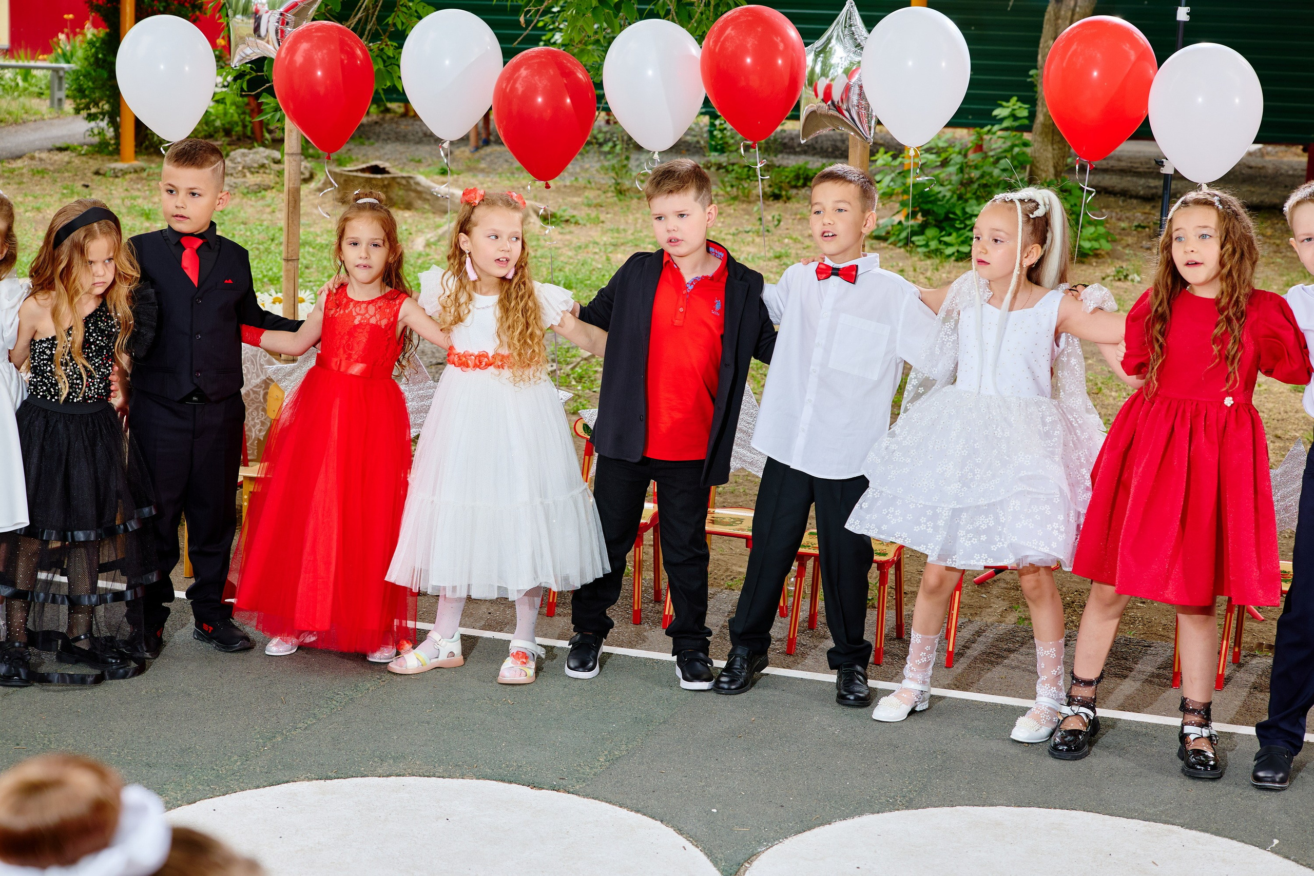 Выпускной 45 сад. Фотограф Выпускные альбомы Таганрог Сергей Коробченко