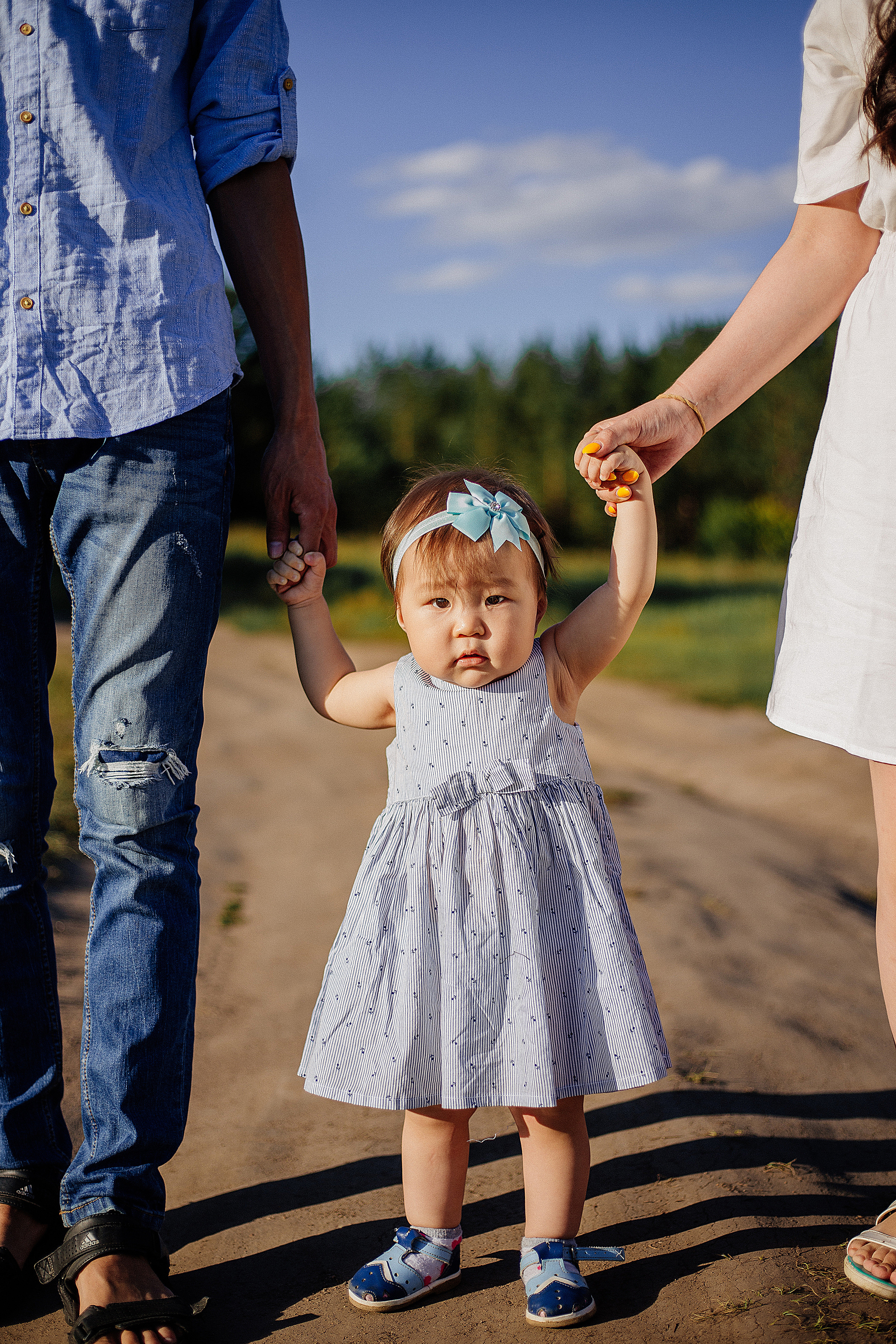 Ариша с родителями. Фотограф Бурятии София Андриянова