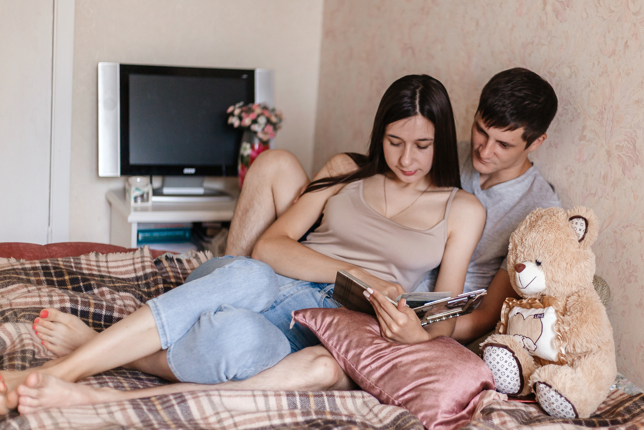 Домашняя лавстори Паши и Наташи. Фотограф Бурятии София Андриянова