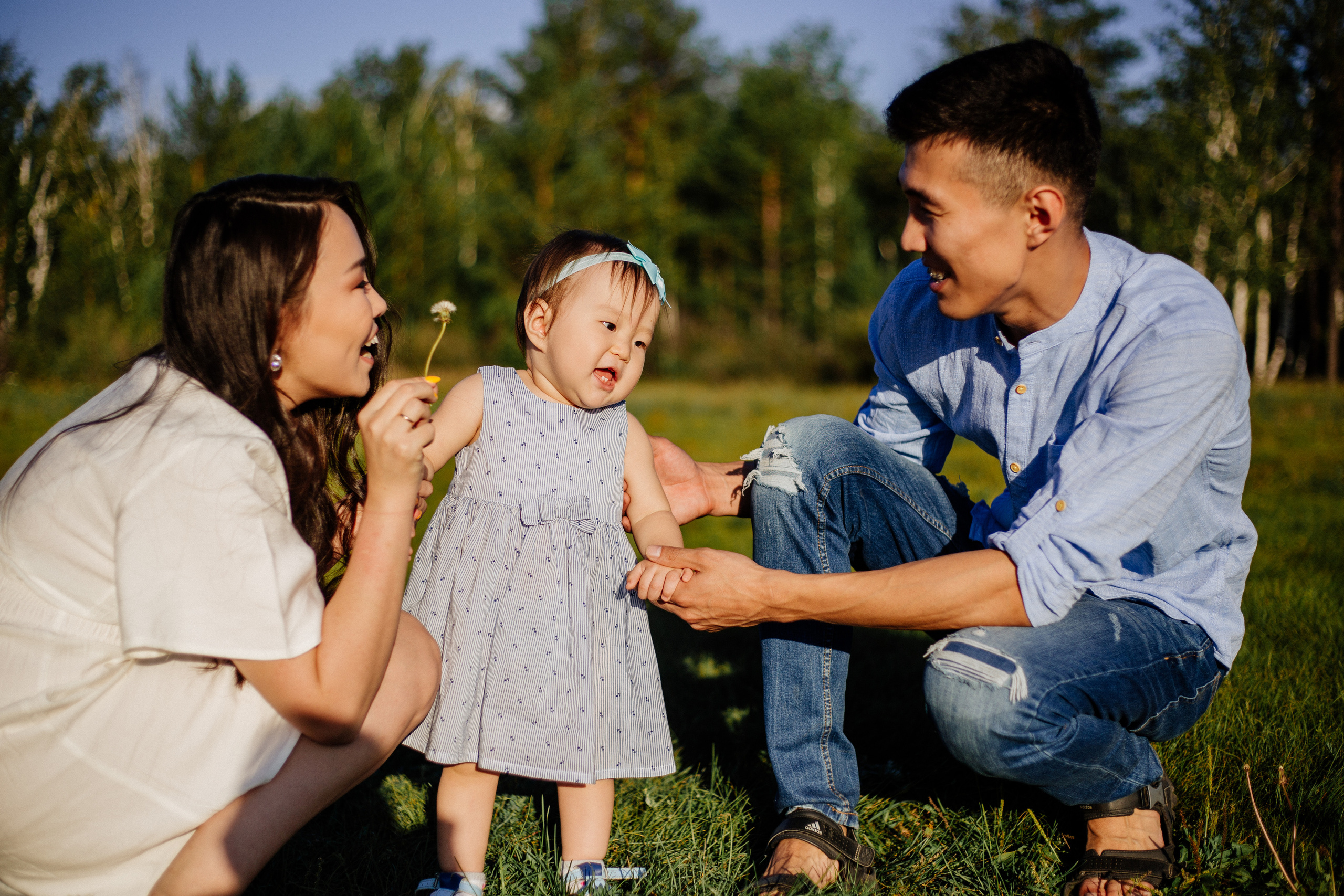 Ариша с родителями. Фотограф Бурятии София Андриянова