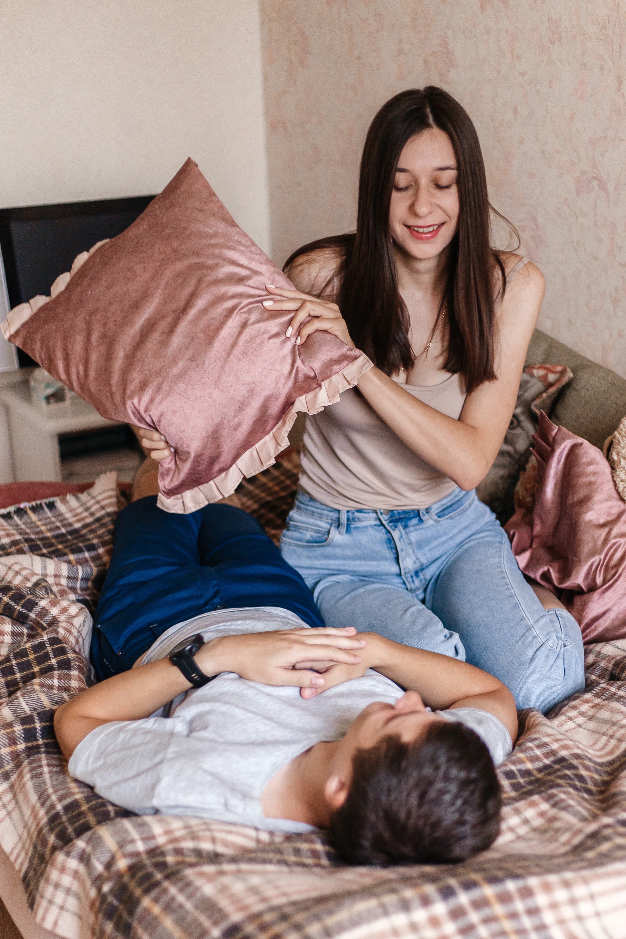 Домашняя лавстори Паши и Наташи. Фотограф Бурятии София Андриянова