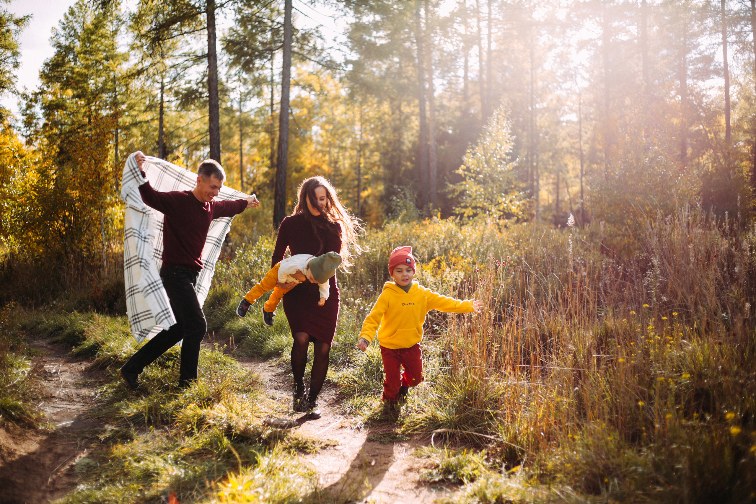 Валентина и Артём с детьми. Фотограф Бурятии София Андриянова