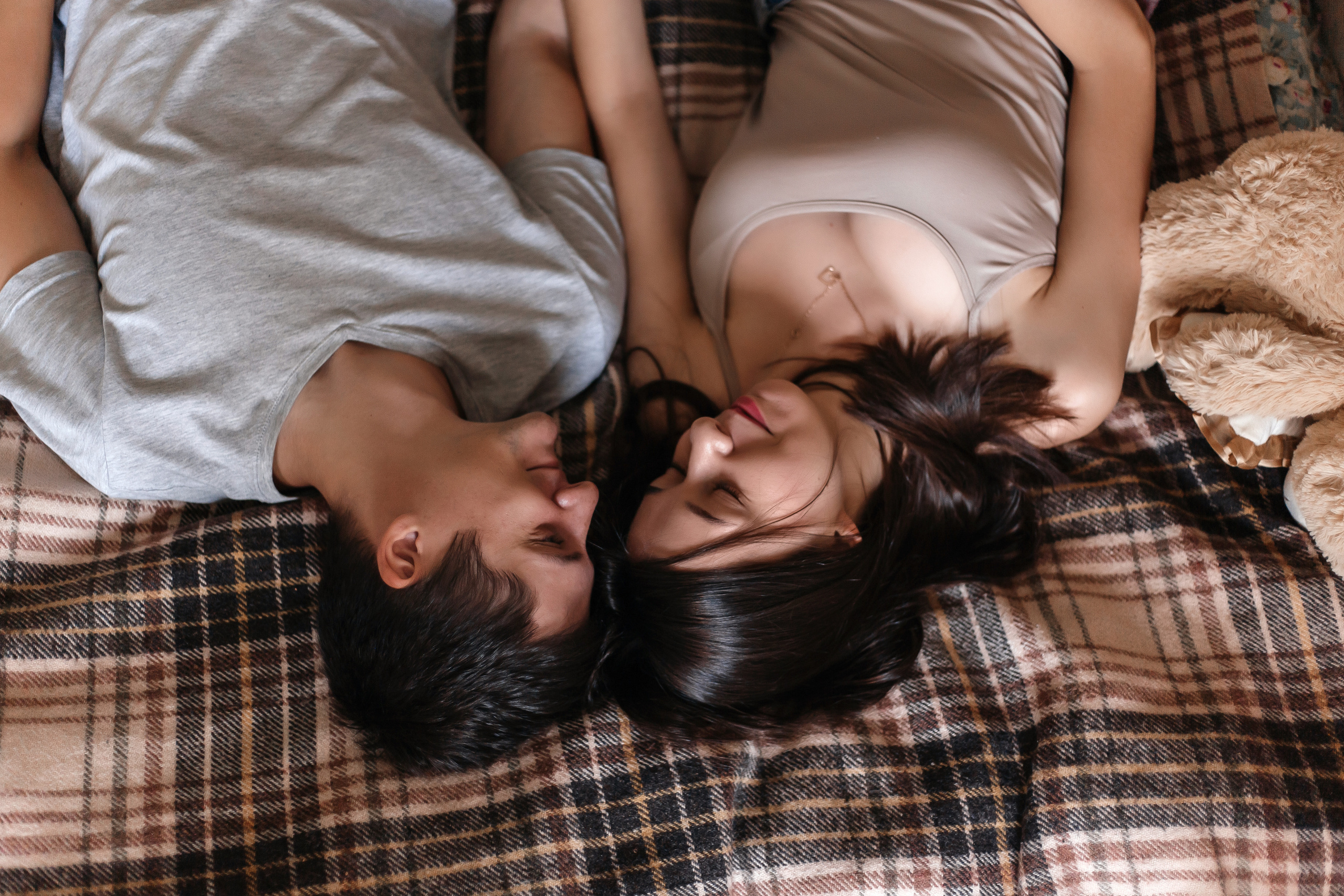 Домашняя лавстори Паши и Наташи. Фотограф Бурятии София Андриянова