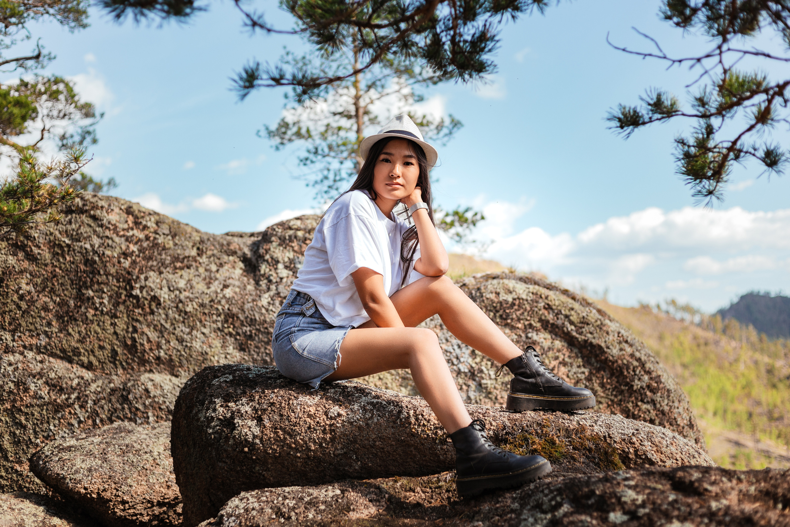 Елена и Сергей. Скалы. Фотограф Бурятии София Андриянова