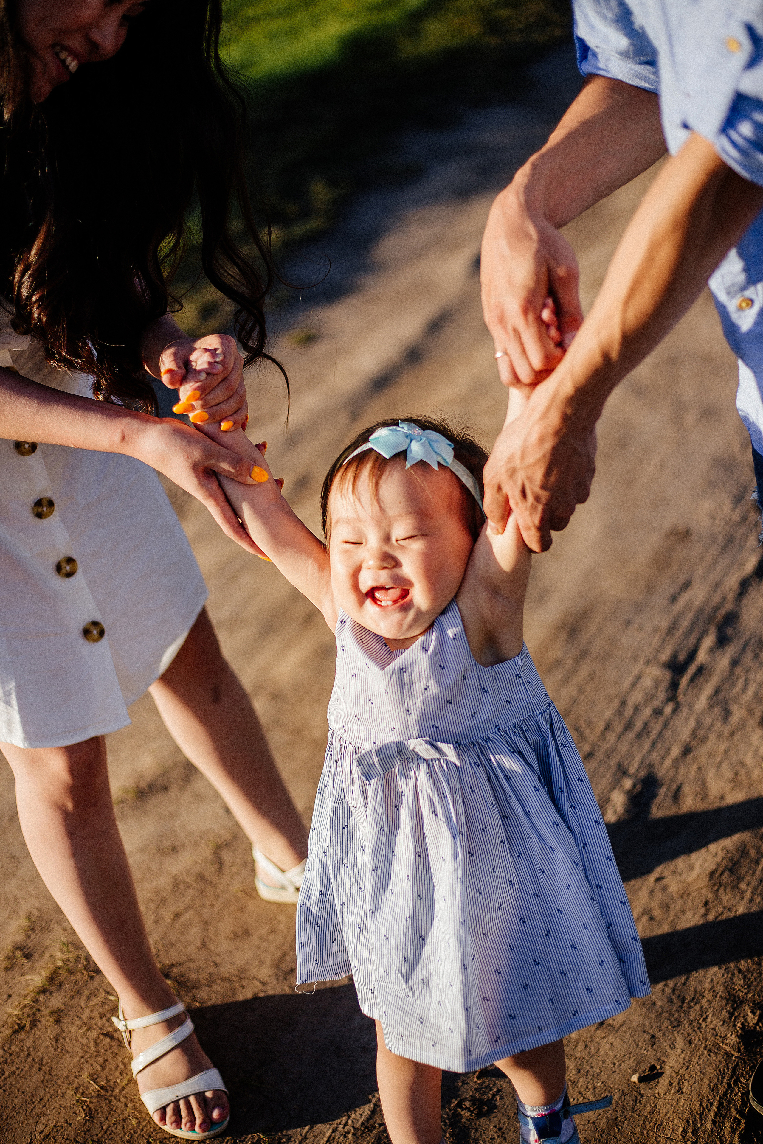 Ариша с родителями. Фотограф Бурятии София Андриянова