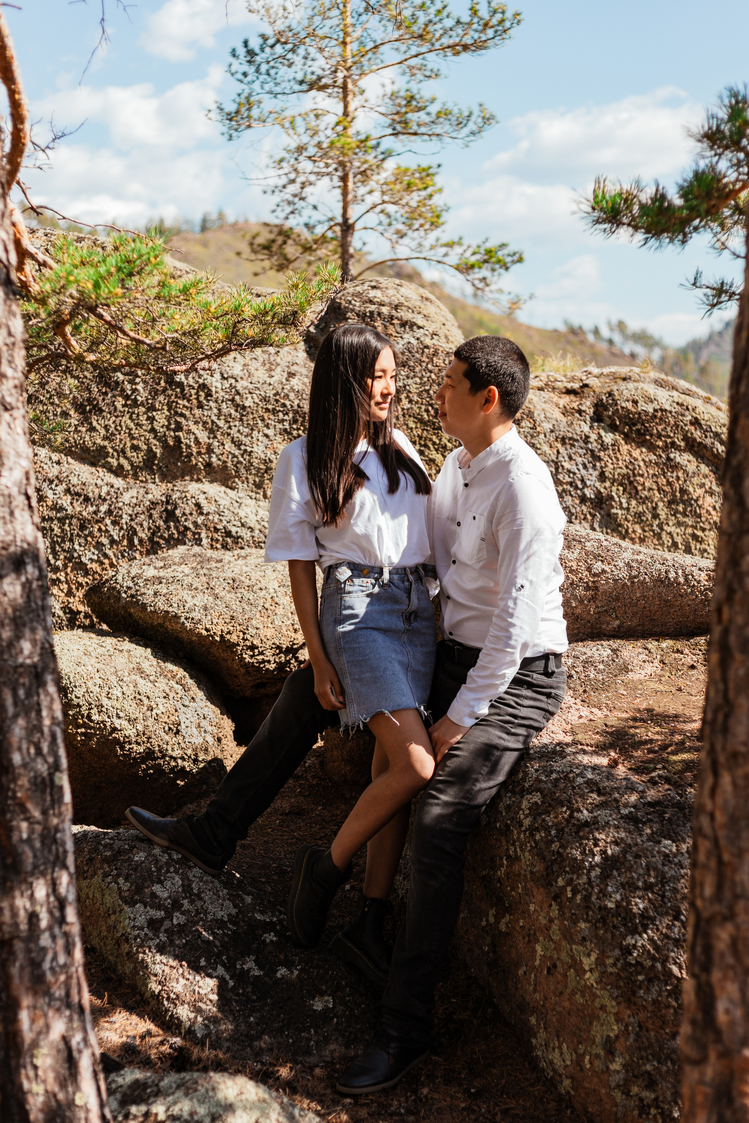 Елена и Сергей. Скалы. Фотограф Бурятии София Андриянова