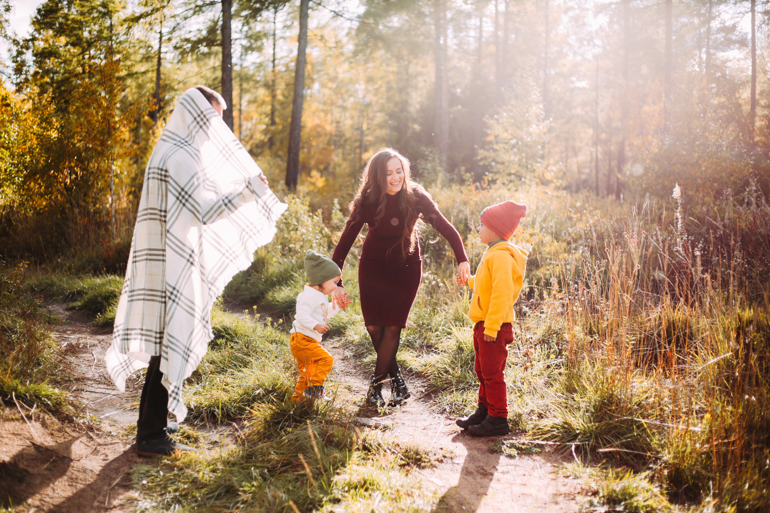 Валентина и Артём с детьми. Фотограф Бурятии София Андриянова