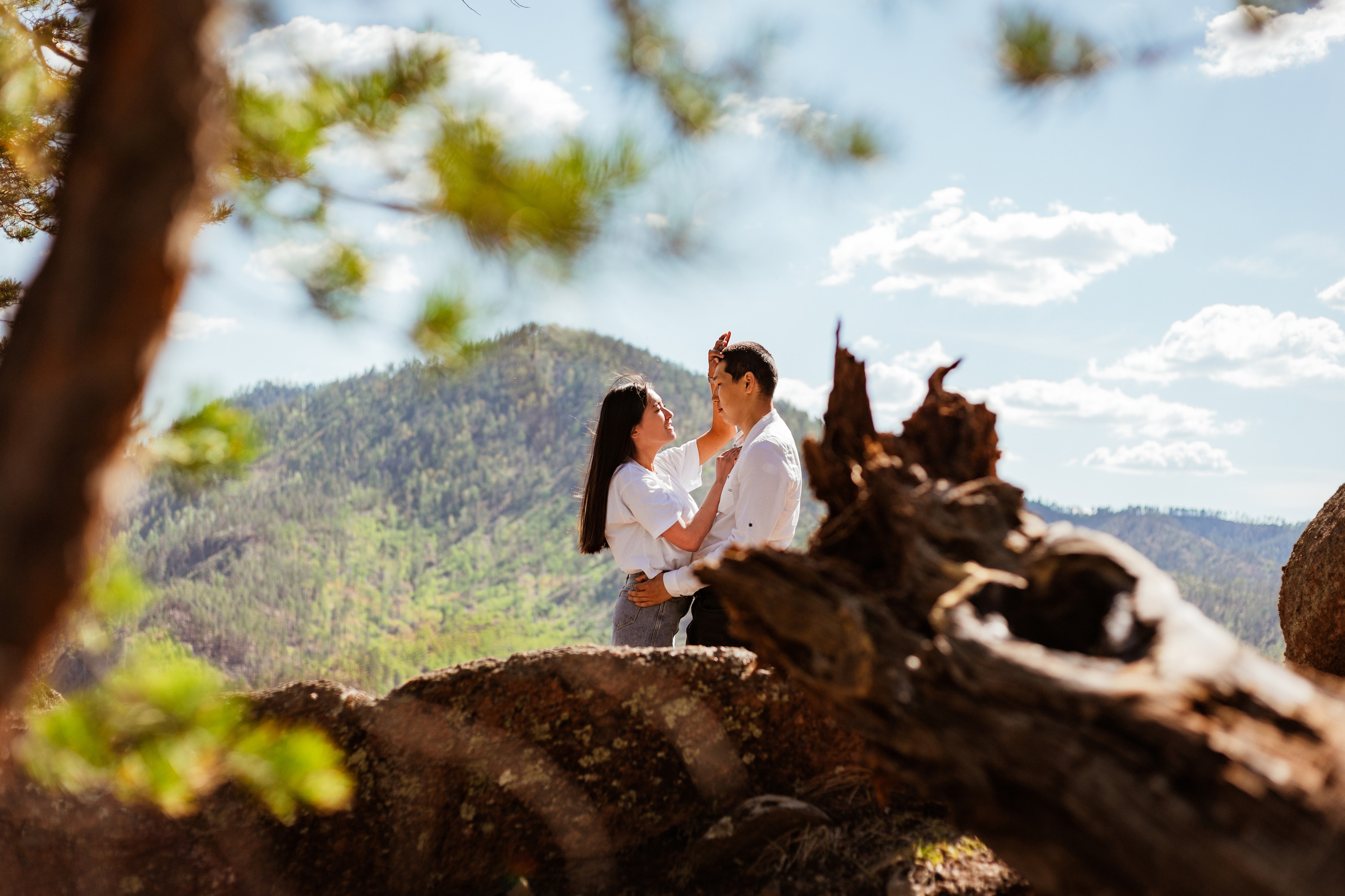 Елена и Сергей. Скалы. Фотограф Бурятии София Андриянова