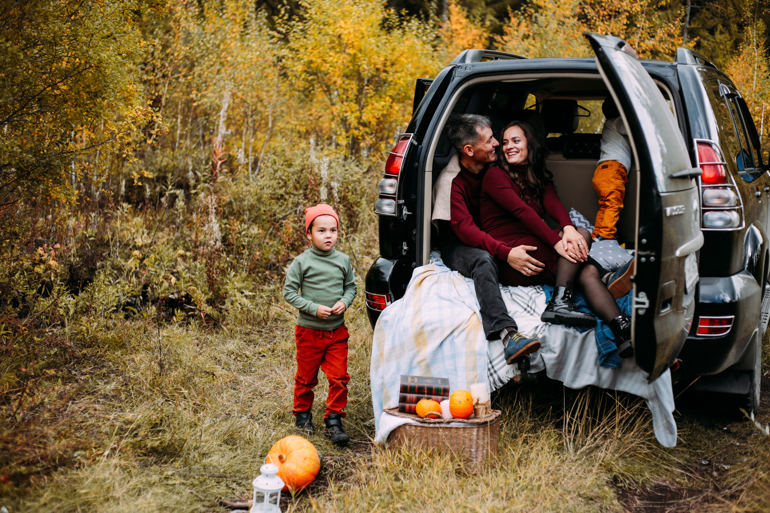Валентина и Артём с детьми. Фотограф Бурятии София Андриянова