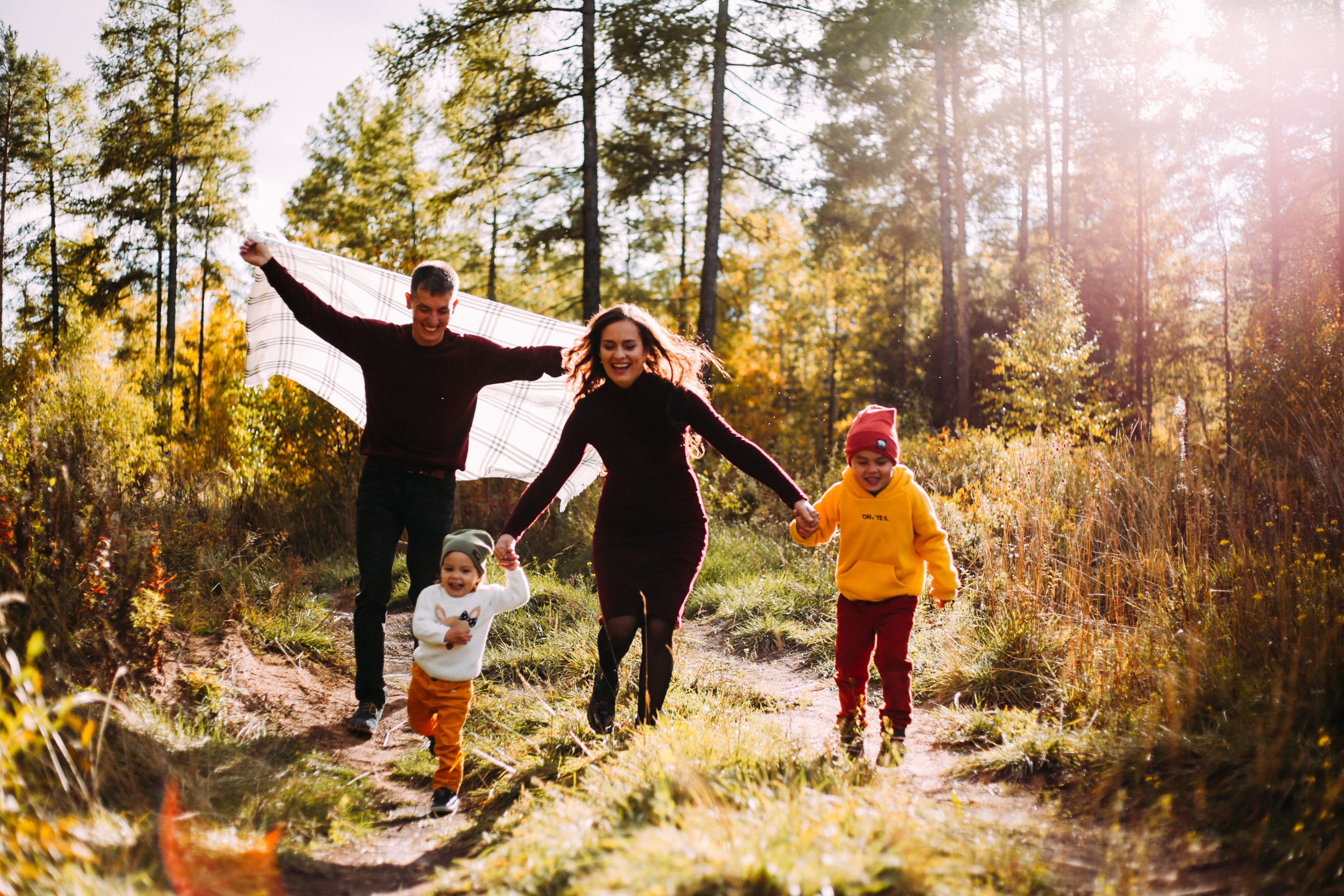 Валентина и Артём с детьми. Фотограф Бурятии София Андриянова