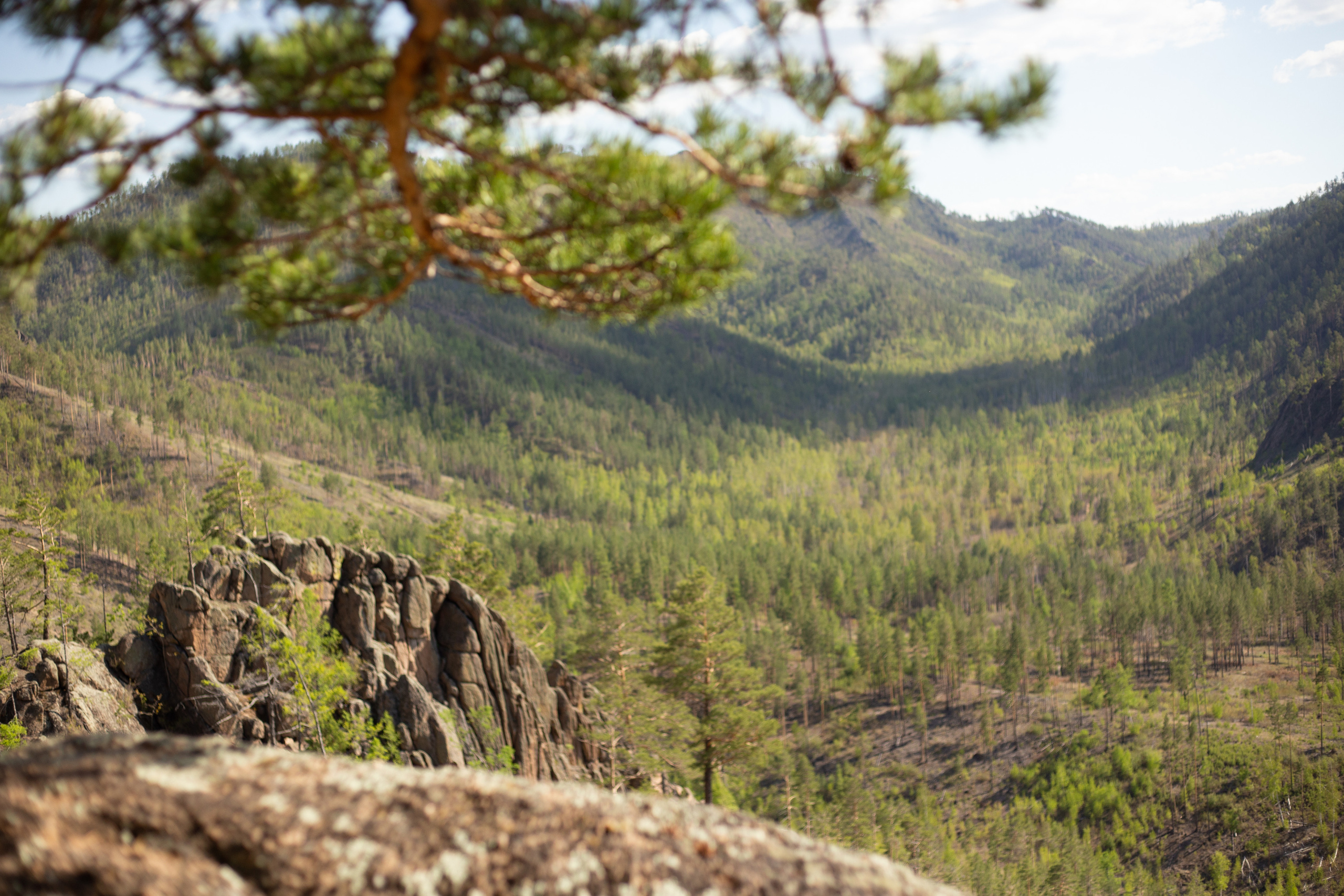 Елена и Сергей. Скалы. Фотограф Бурятии София Андриянова