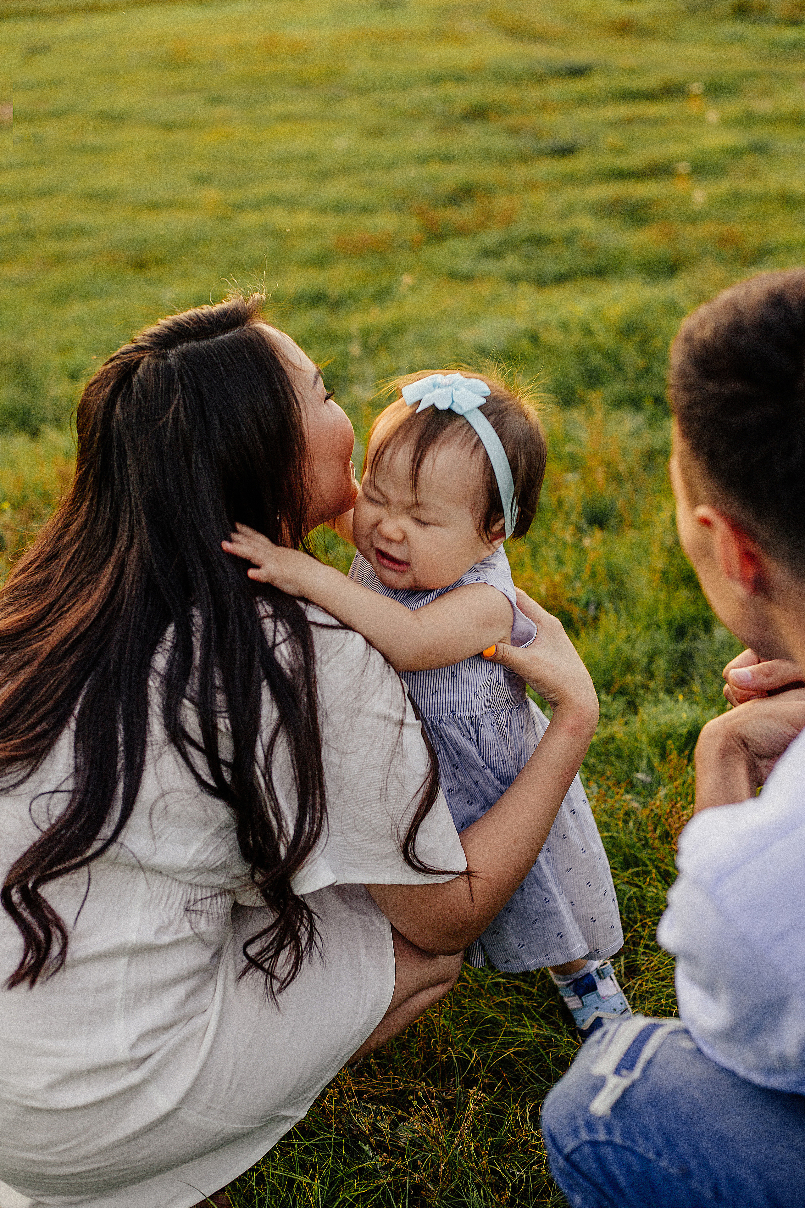 Ариша с родителями. Фотограф Бурятии София Андриянова