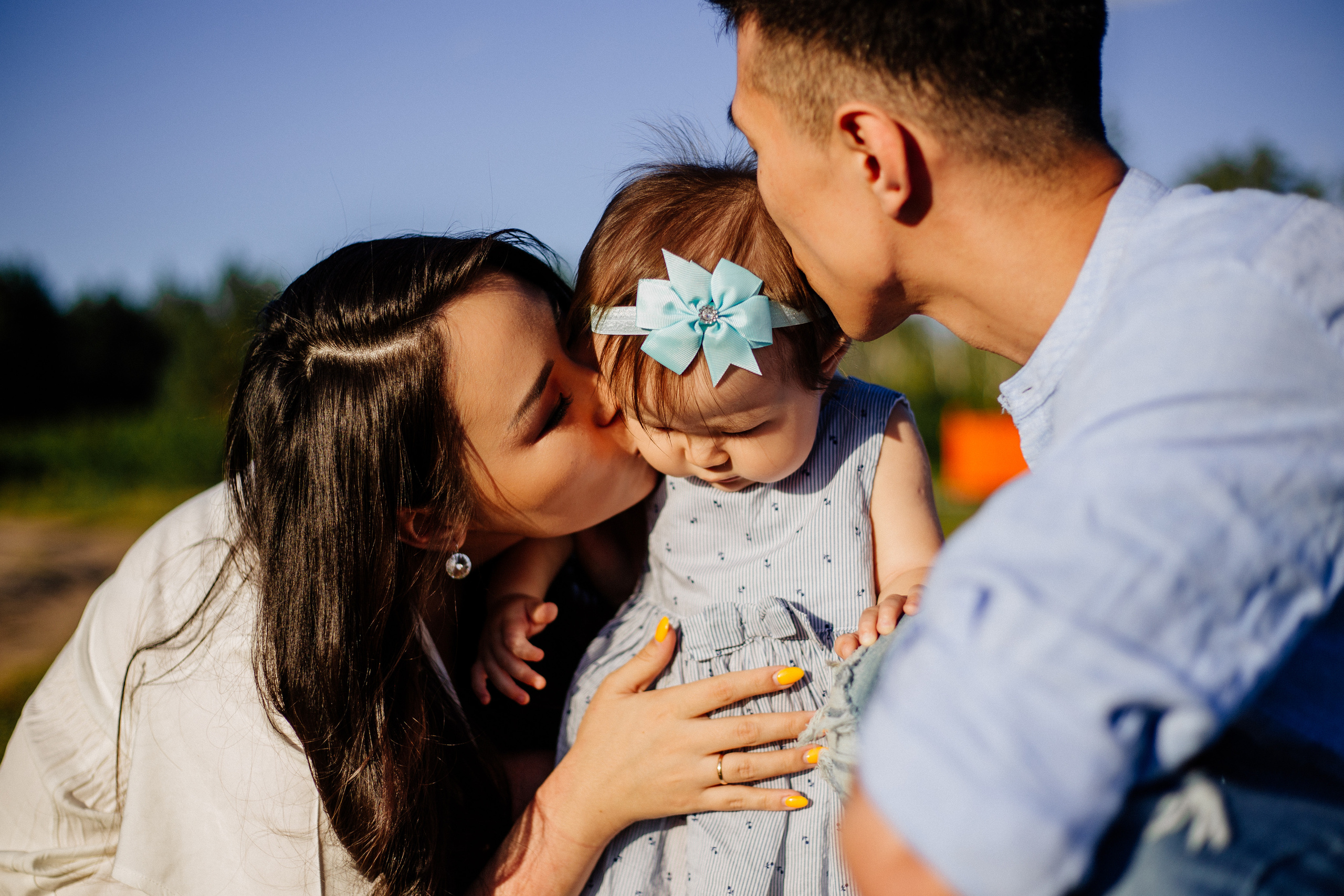 Ариша с родителями. Фотограф Бурятии София Андриянова