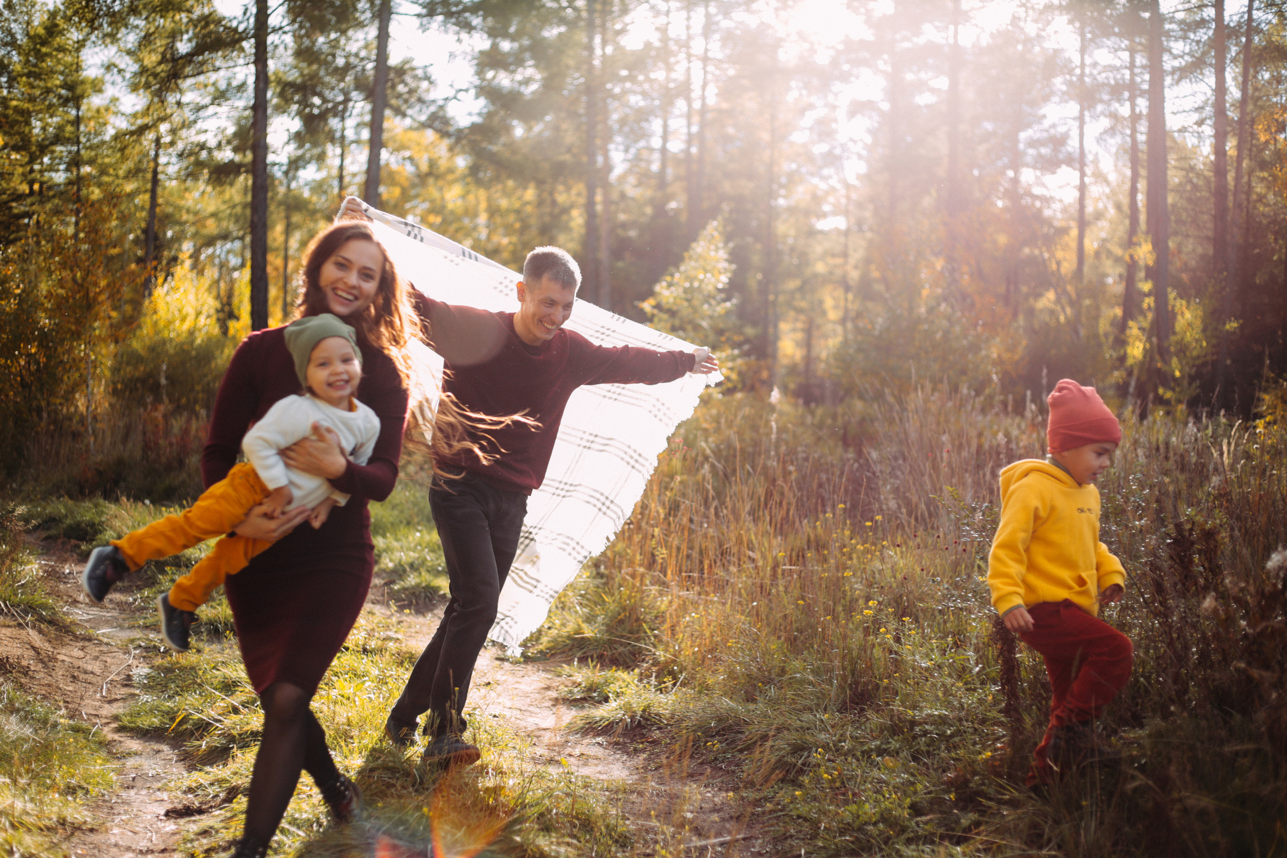 Валентина и Артём с детьми. Фотограф Бурятии София Андриянова