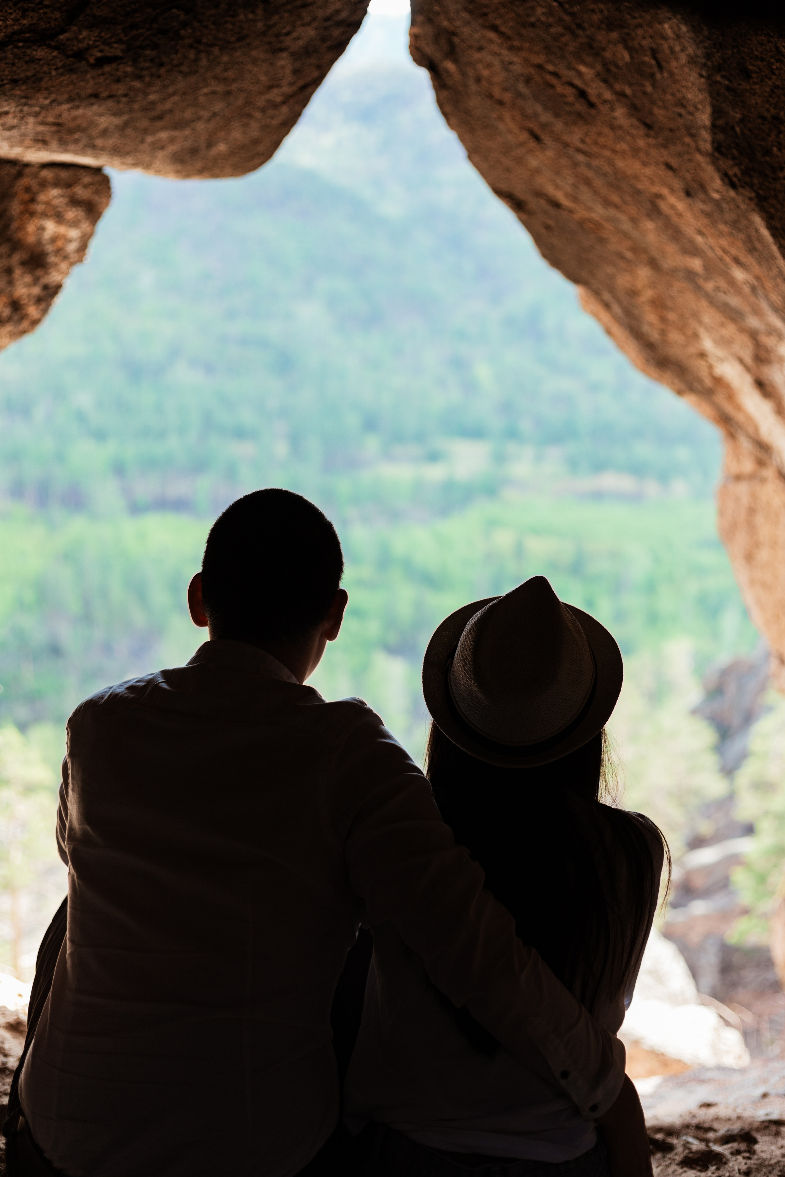 Елена и Сергей. Скалы. Фотограф Бурятии София Андриянова
