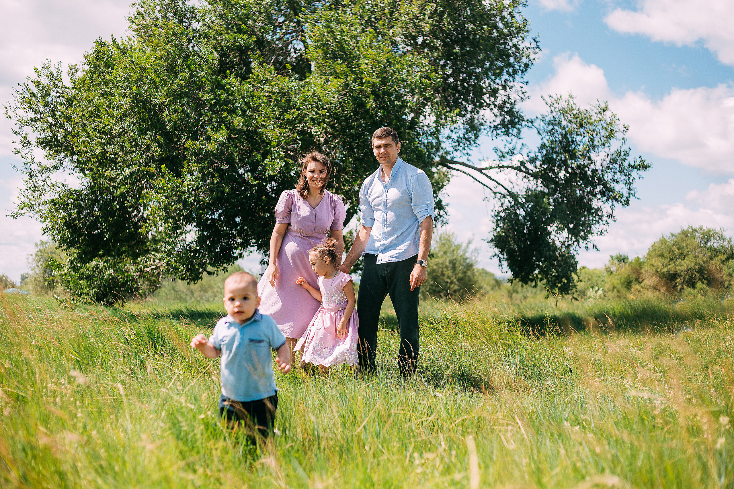 Утренняя семейная прогулка. Фотограф Бурятии София Андриянова