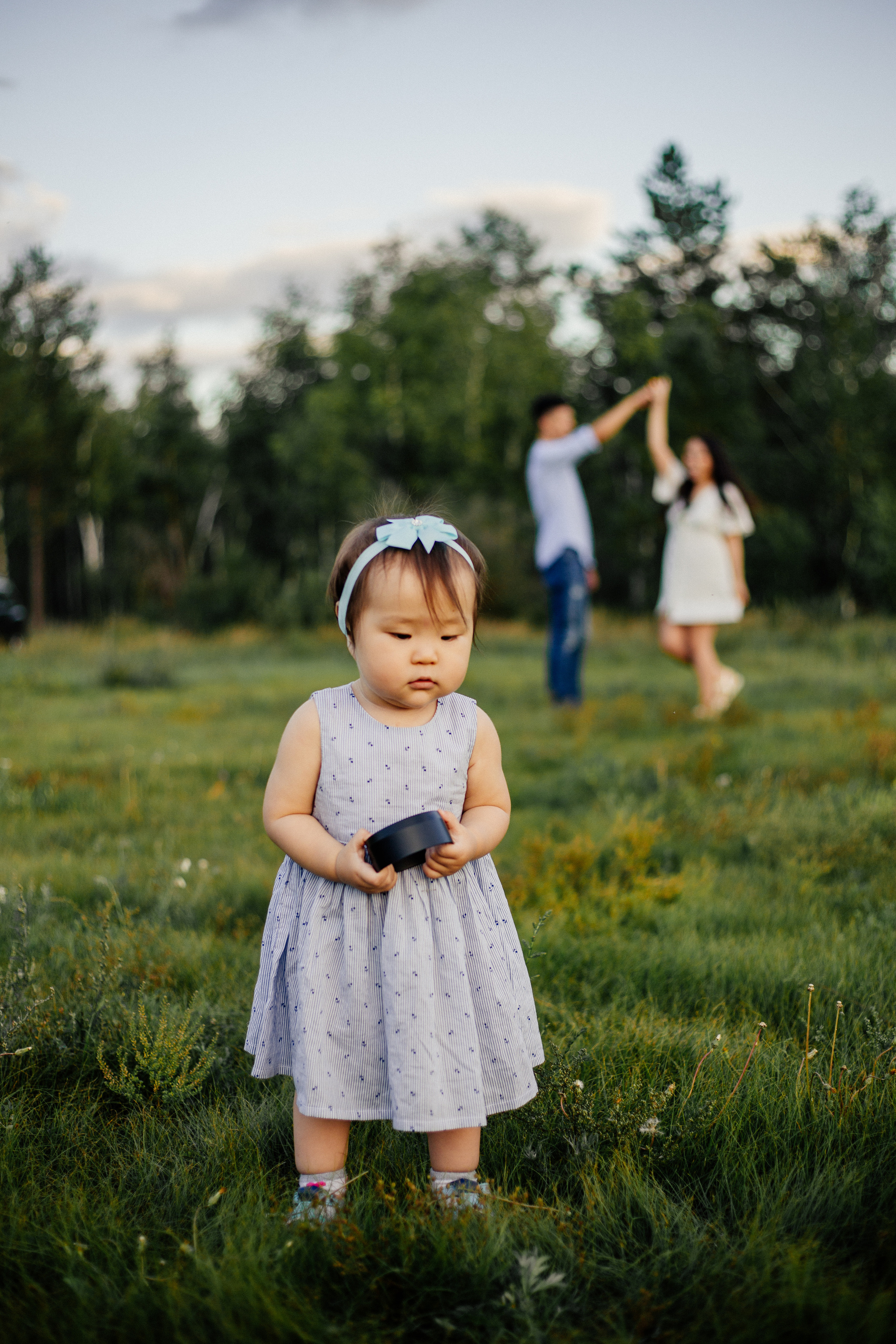 Ариша с родителями. Фотограф Бурятии София Андриянова