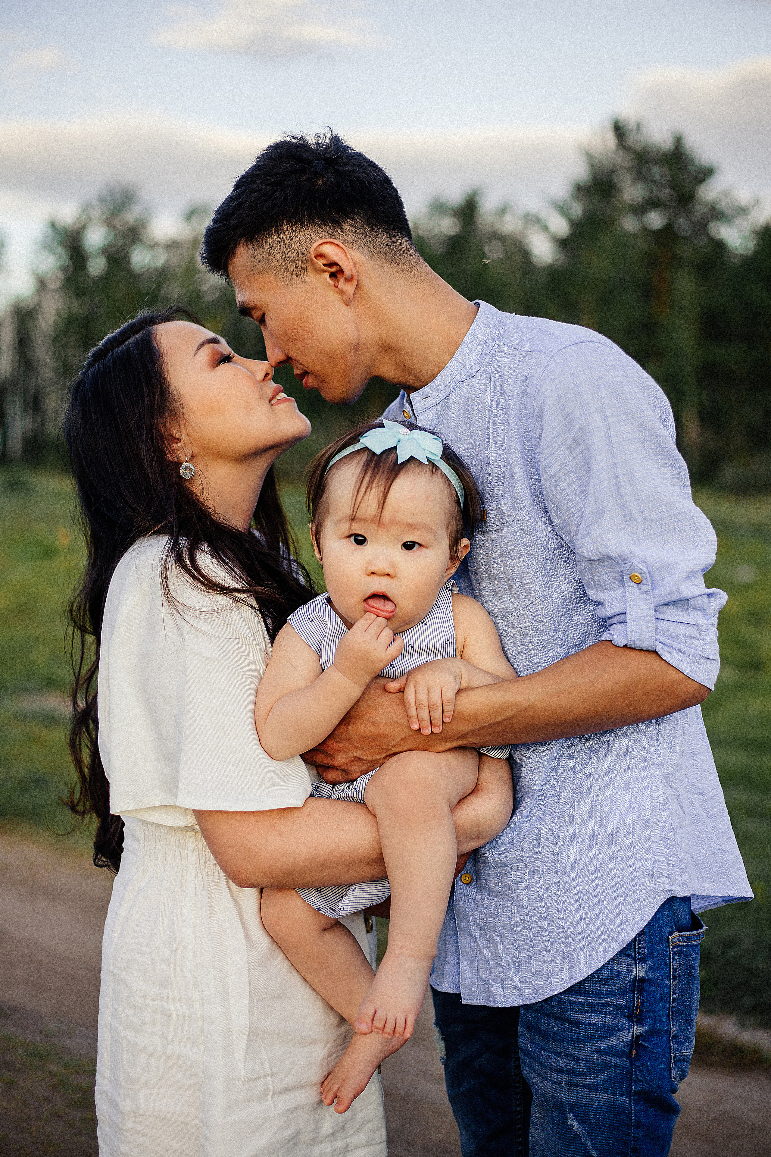 Ариша с родителями. Фотограф Бурятии София Андриянова