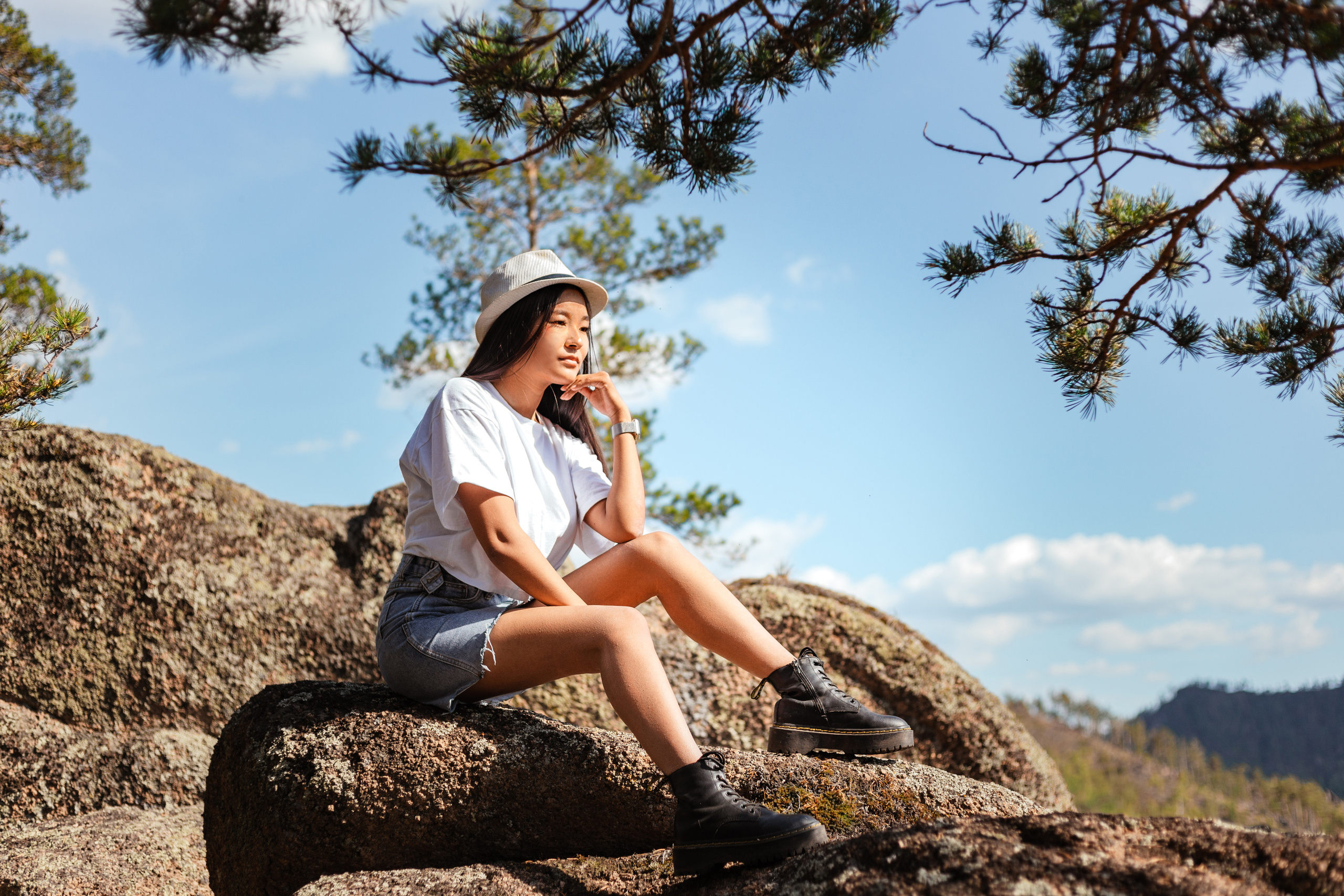 Елена и Сергей. Скалы. Фотограф Бурятии София Андриянова