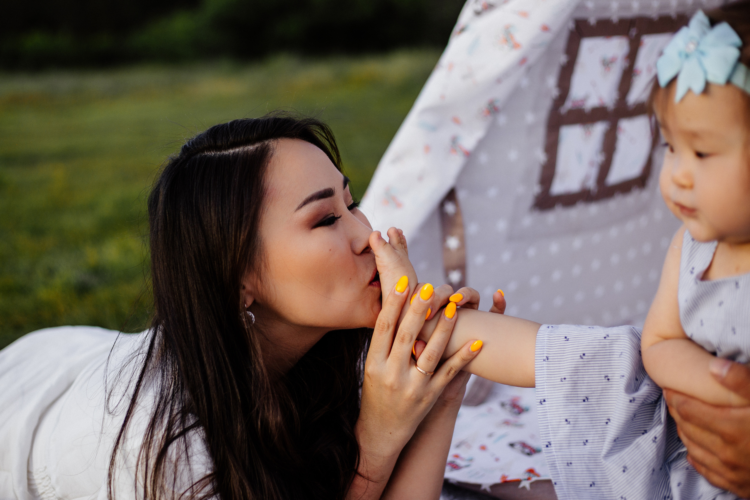 Ариша с родителями. Фотограф Бурятии София Андриянова