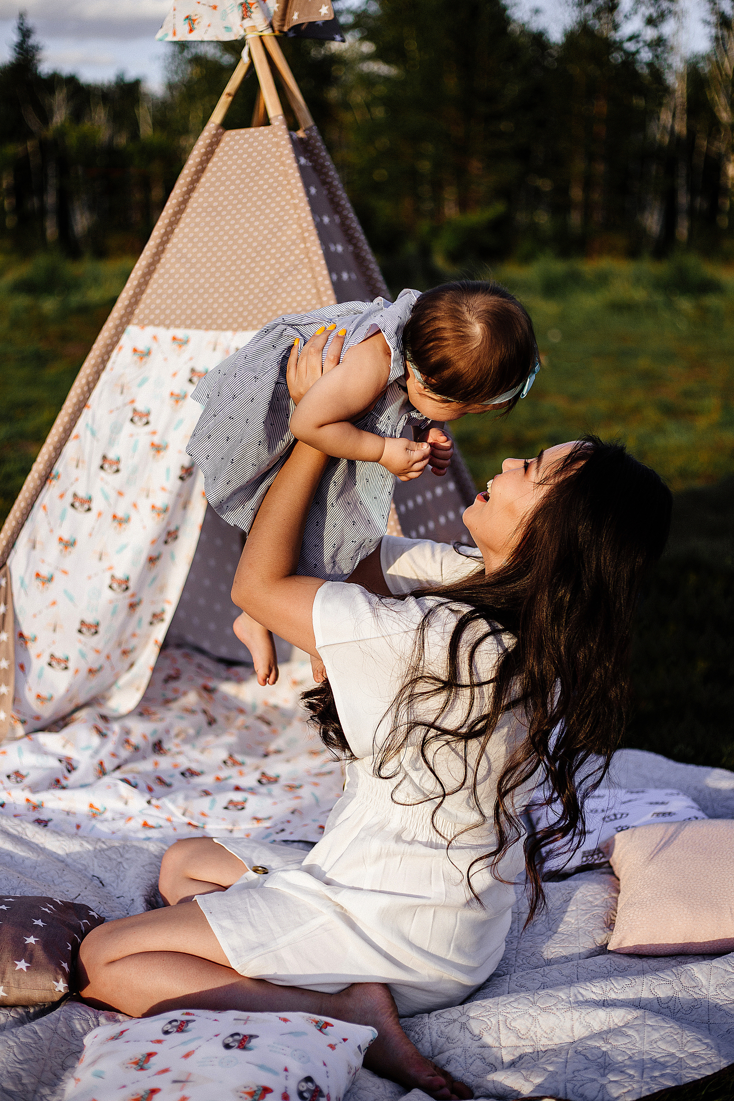 Ариша с родителями. Фотограф Бурятии София Андриянова