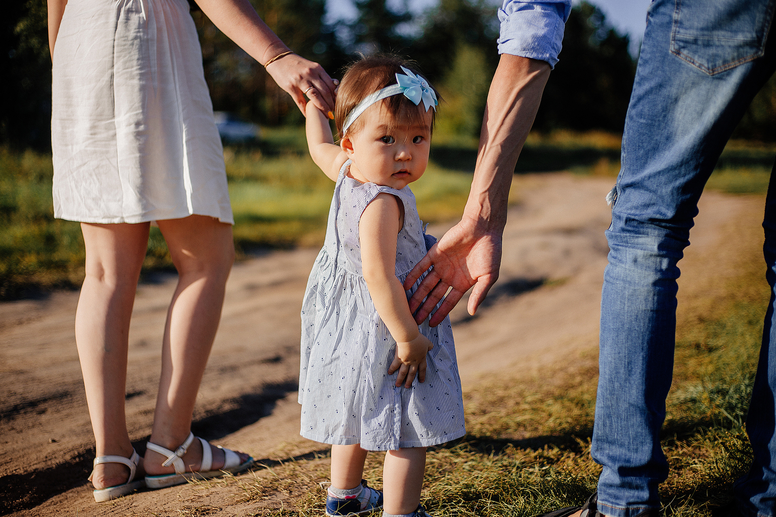 Ариша с родителями. Фотограф Бурятии София Андриянова