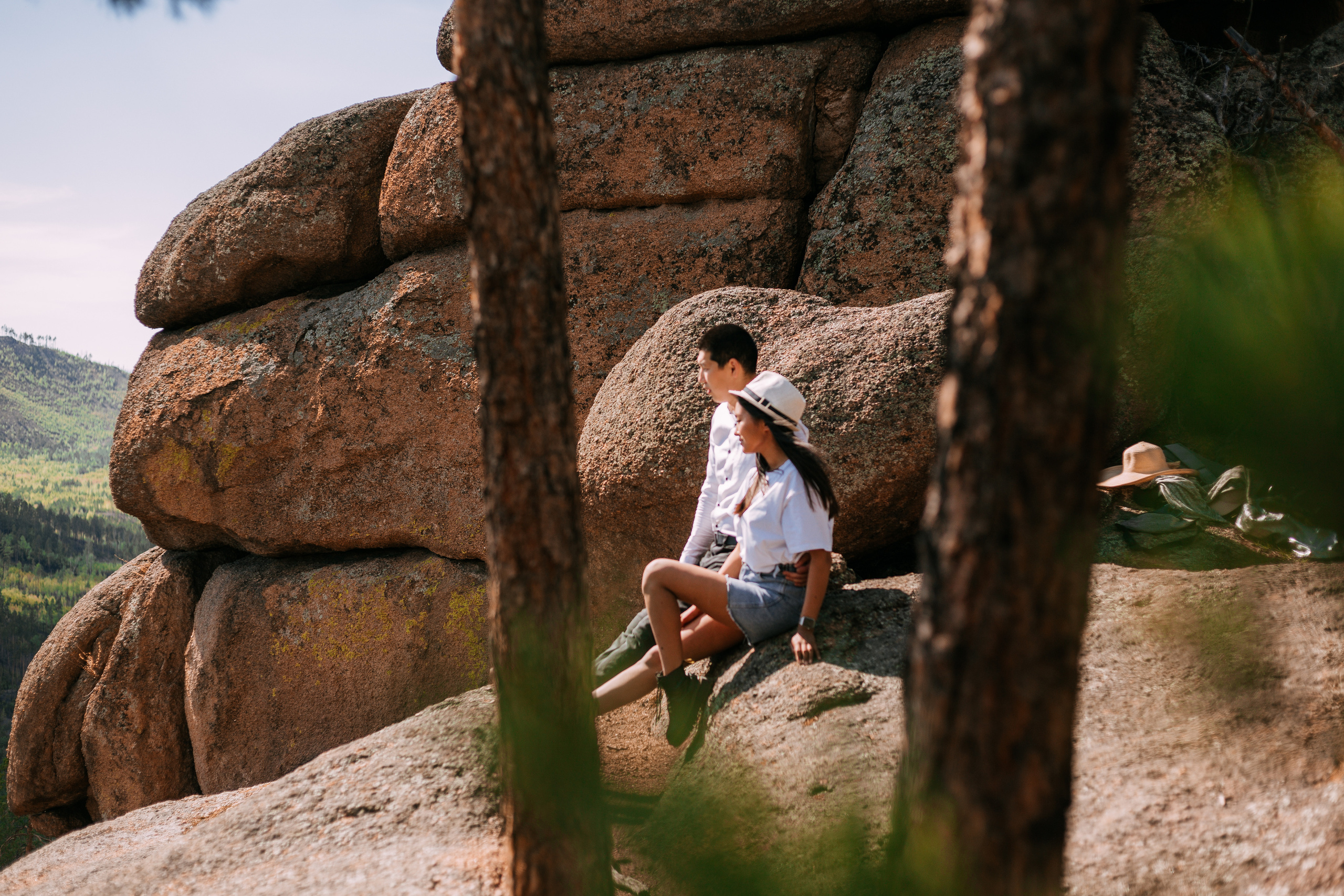 Елена и Сергей. Скалы. Фотограф Бурятии София Андриянова