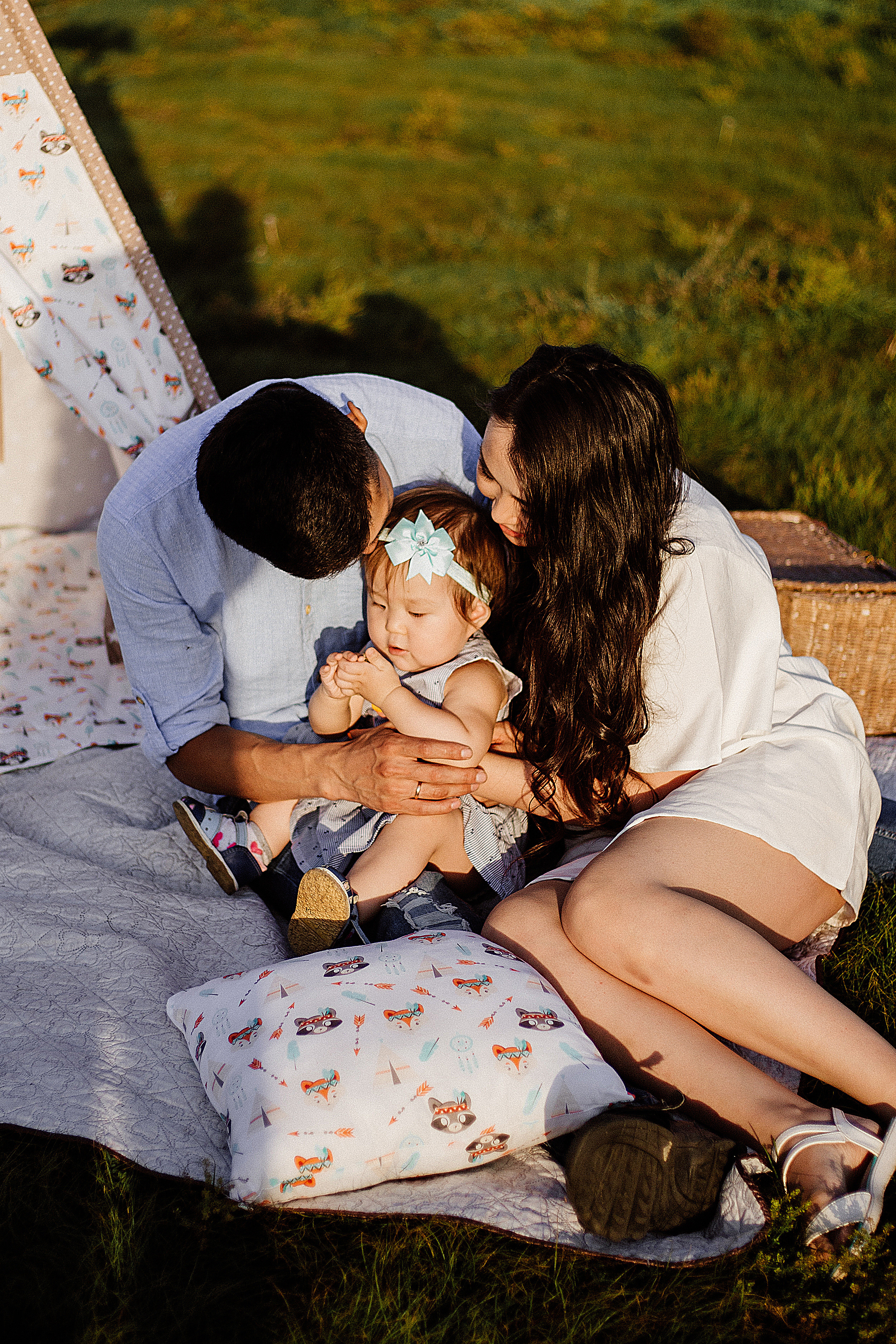 Ариша с родителями. Фотограф Бурятии София Андриянова