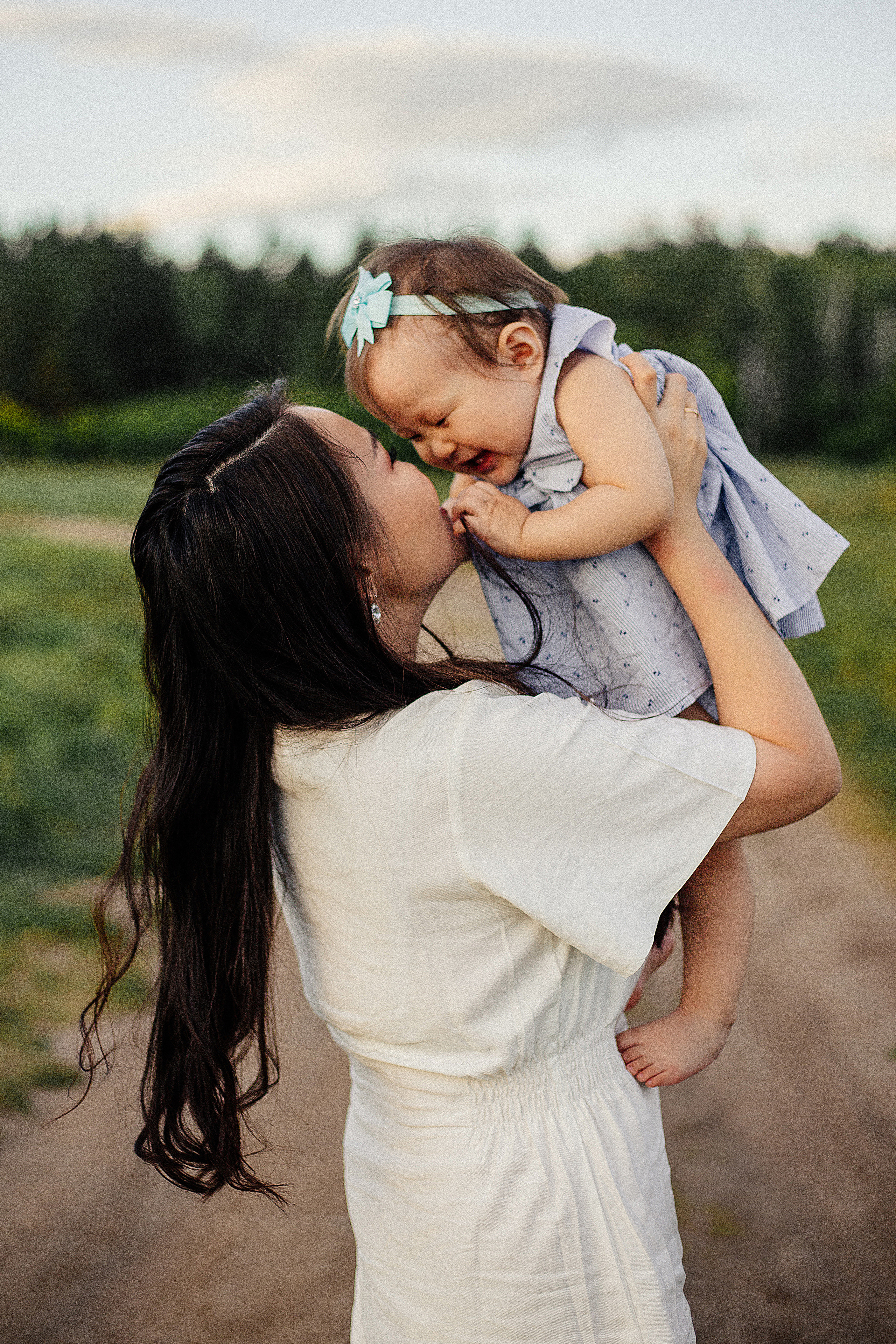 Ариша с родителями. Фотограф Бурятии София Андриянова