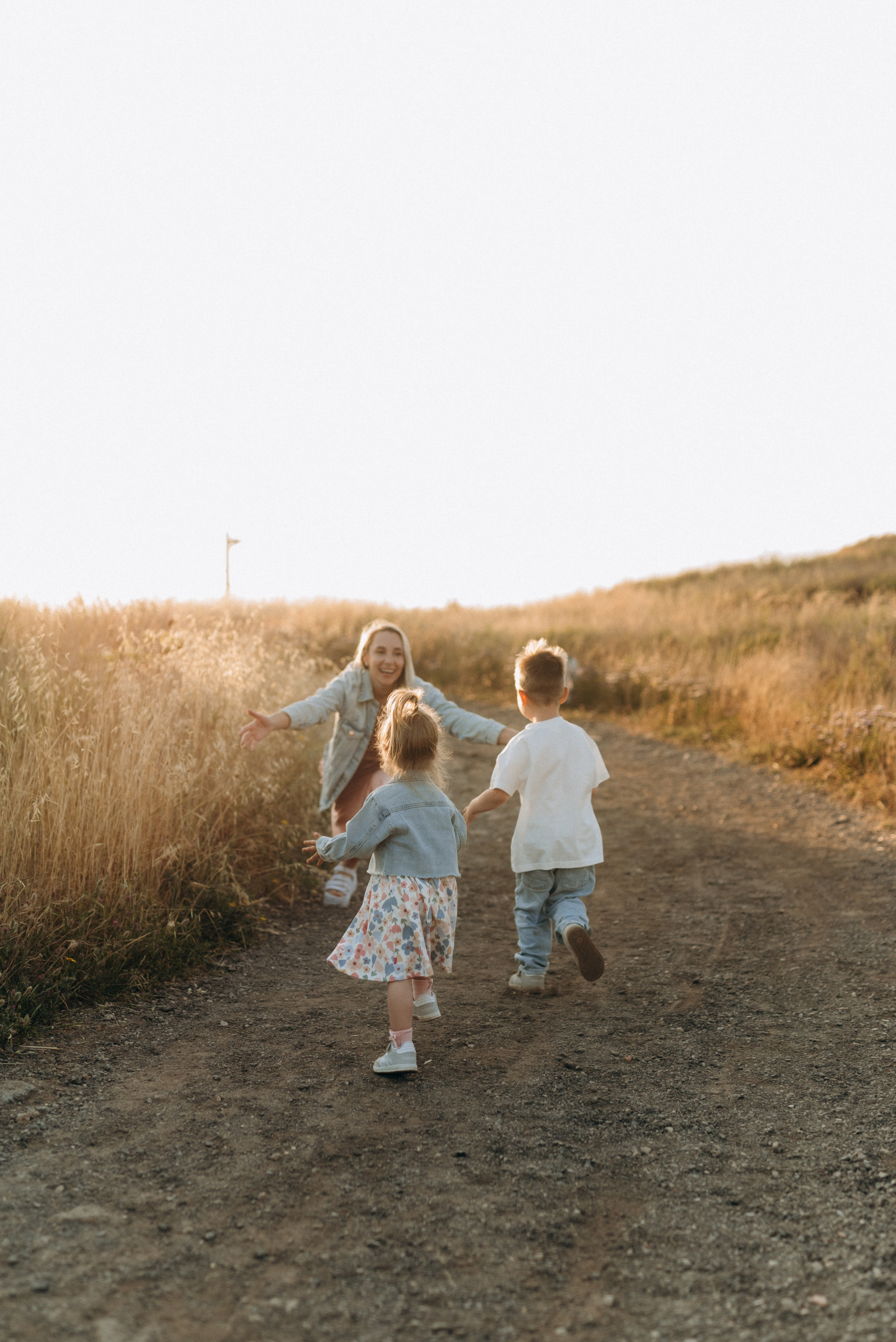 Family: Iryne, Misha & Mira. Family photographer in Israel | Alesya Superfin