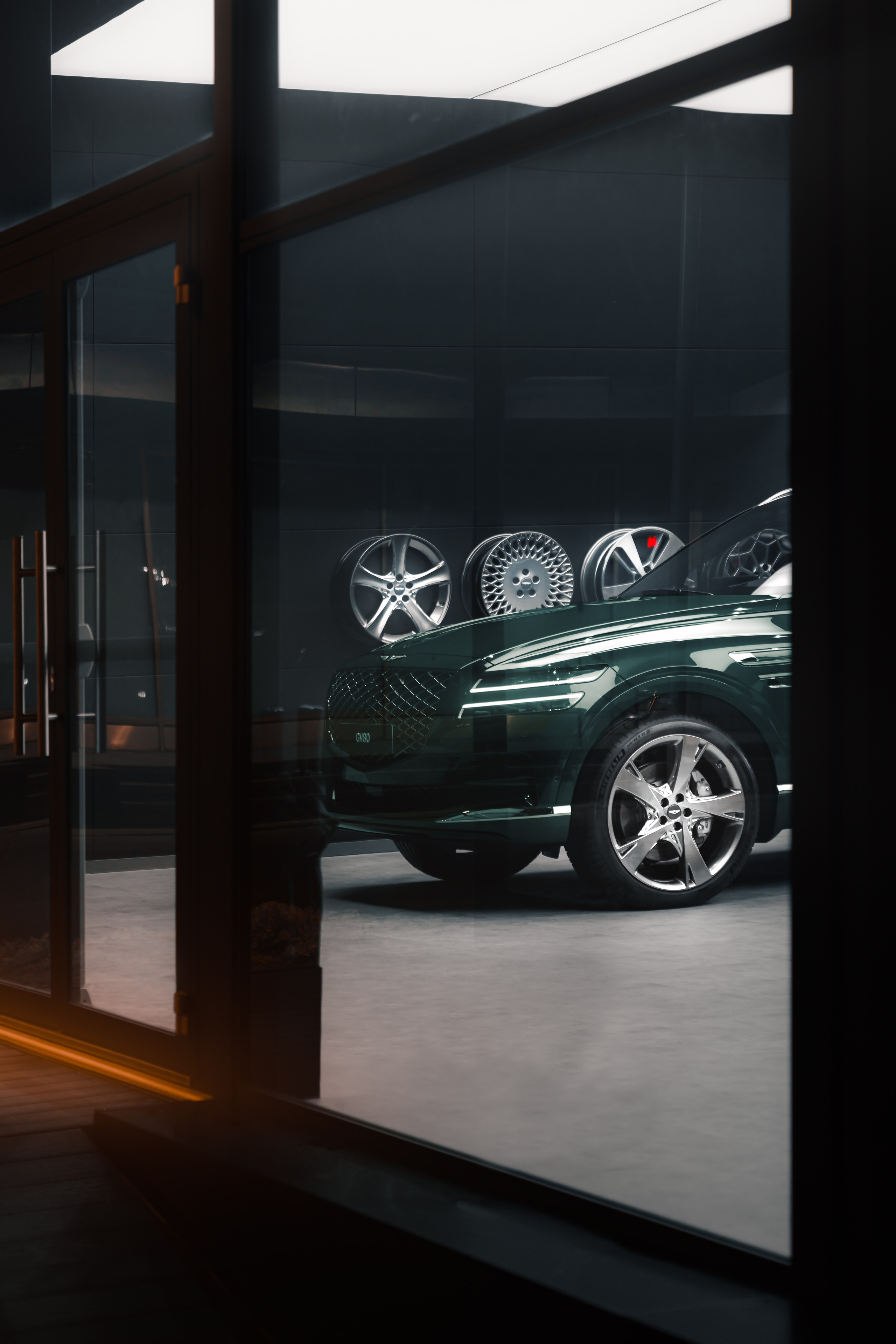 Кар-споттинг Genesis