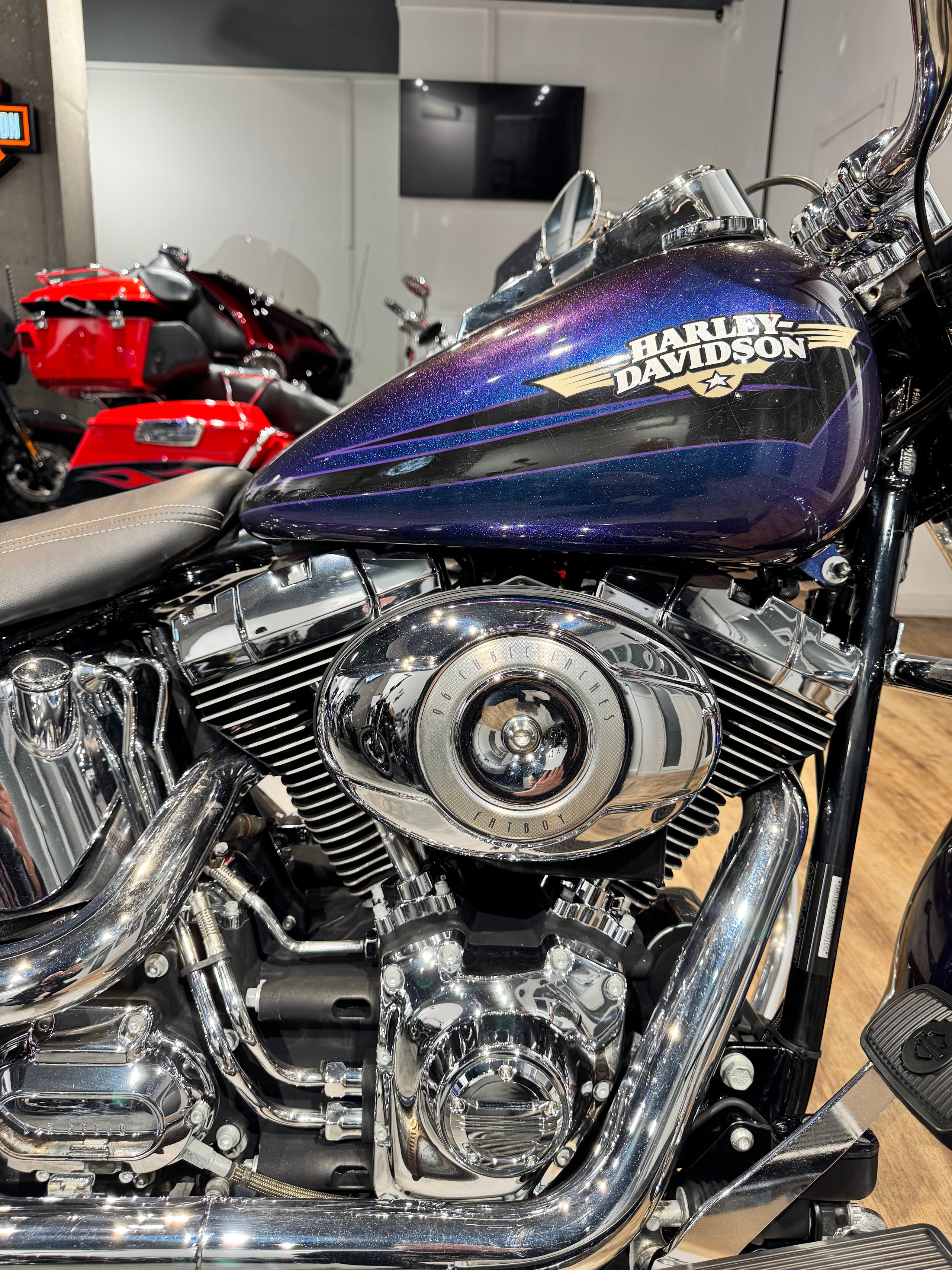 Мотоциклы Harley-Davidson 2010 Fat Boy (Flame Blue Pearl) (Softail)  — купить мотоцикл. Hello Davidson, Москва. Только хорошие мотоциклы…