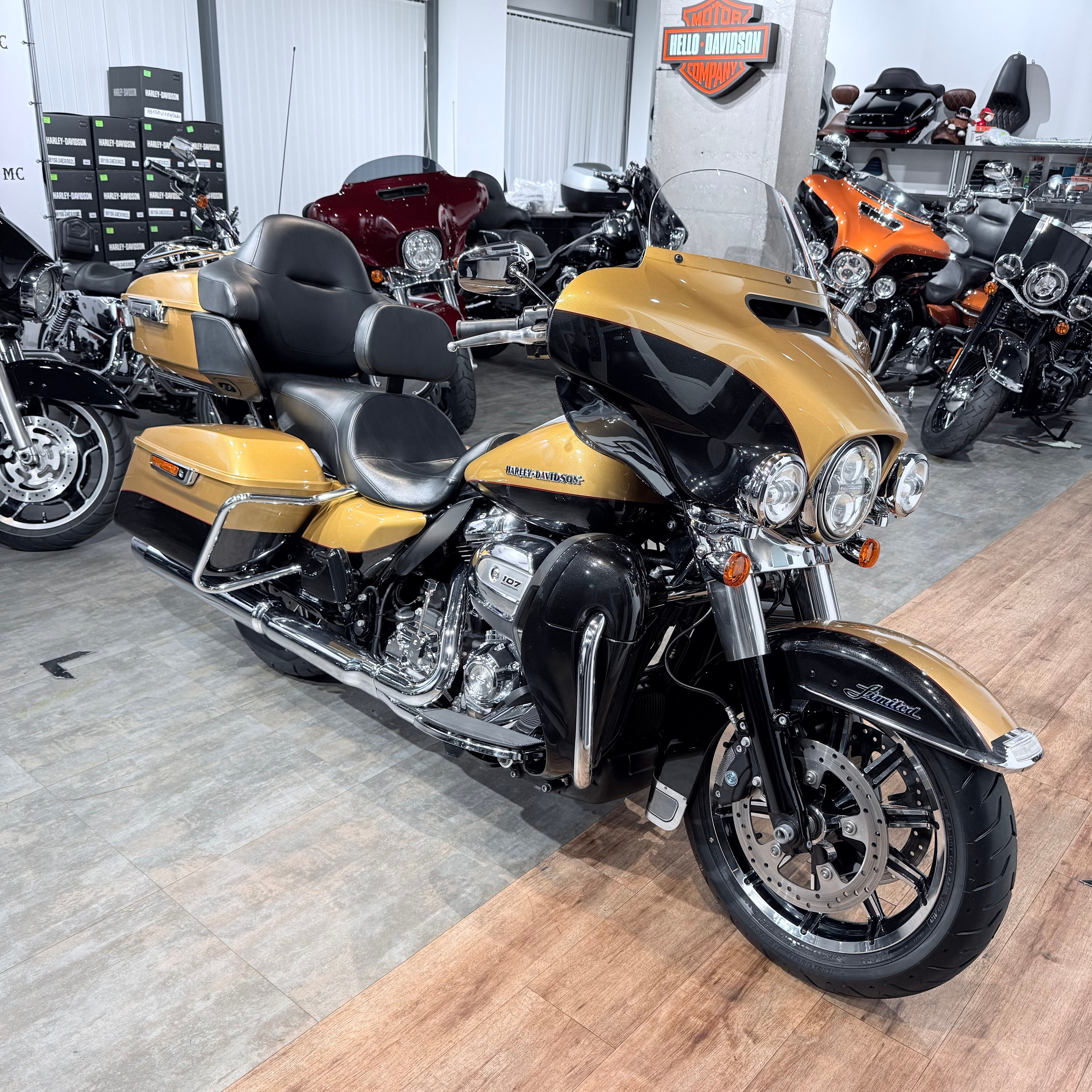 2017 Elеctra Glide Ultra Limited 107 Вlасk Hills Gold. Hello Davidson, Москва. Только хорошие мотоциклы…