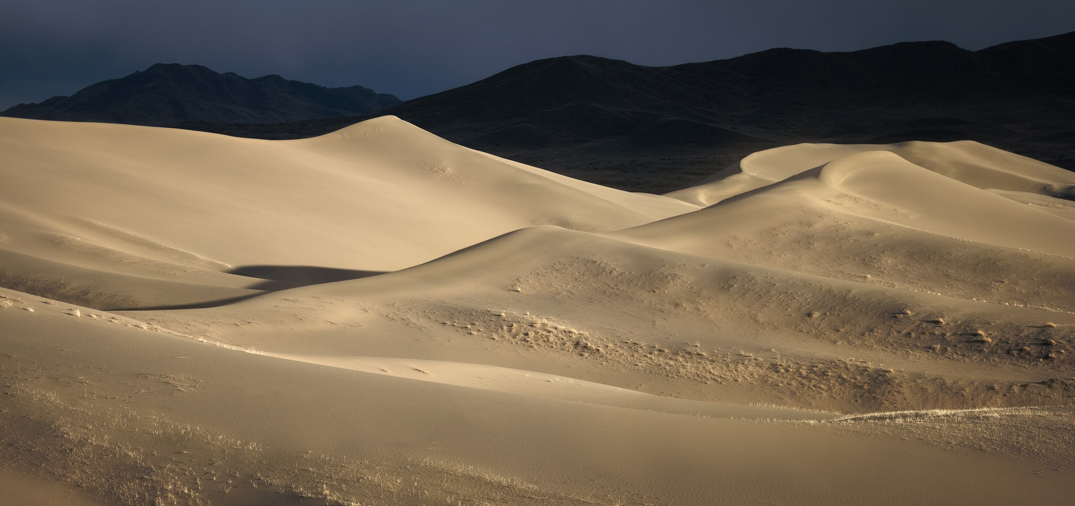 пустыня Элезинниг хову / Dus-khol lake