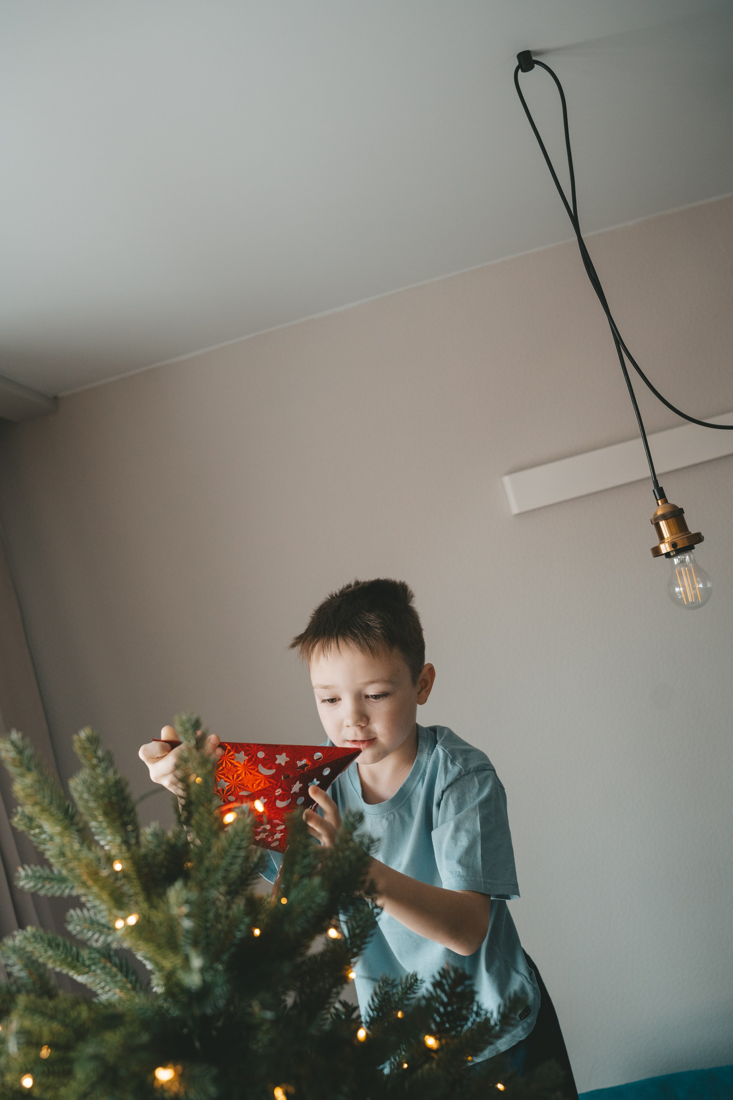 Новогодняя семейная съемка с двумя детьми. Фотограф Екатерина Канчалаба