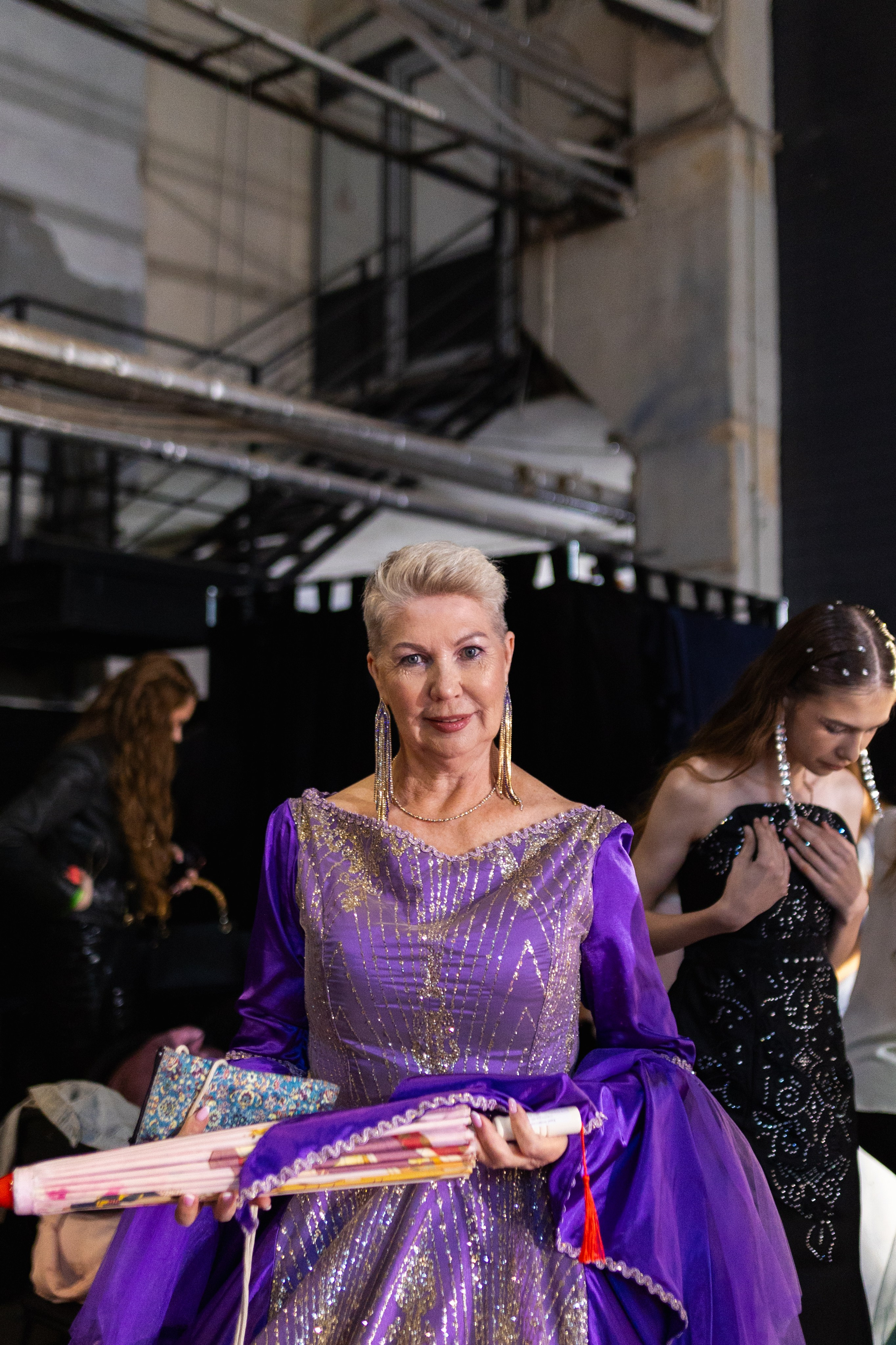 Top Fashion Trends Show 2026 в МинскеМодный показ дизайнерской коллекции на Top Fashion Trends Show 2026Модель на подиуме Top Fashion Trends Show в МинскеПоказ авторской одежды белорусских дизайнеровFashion show в Минске с участием профессиональных моделейДизайнерская коллекция сезона весна-лето 2026Участники модного мероприятия Top Fashion Trends ShowФинальный выход моделей на показе мод в МинскеСовременные тренды моды на Top Fashion Trends ShowБелорусские дизайнеры представляют новые коллекции одеждыПрофессиональная fashion-фотография на модном показеПодиумный показ дизайнерской одежды в БеларусиГости и участники Top Fashion Trends Show 2026Закулисье модного показа Top Fashion Trends ShowМодель демонстрирует дизайнерское платье на подиумеКоллекция современной одежды от белорусского брендаFashion мероприятие для дизайнеров и моделей в МинскеПрезентация новой коллекции одежды на TFT ShowМодный подиум и показы дизайнерских брендовТренды fashion-индустрии на Top Fashion Trends ShowФотографии с модного показа в МинскеДефиле моделей на Top Fashion Trends ShowПоказ одежды белорусских дизайнеров 2026Fashion event в Беларуси для профессионалов индустрииСтильные образы и дизайнерская одежда на подиумеМодельное дефиле на Top Fashion Trends Show 2026Модное событие в Минске с участием дизайнеров и стилистовПрофессиональные модели на fashion-показеТоповые модные тренды сезона весна-лето 2026Мероприятие Top Fashion Trends Show Беларусь