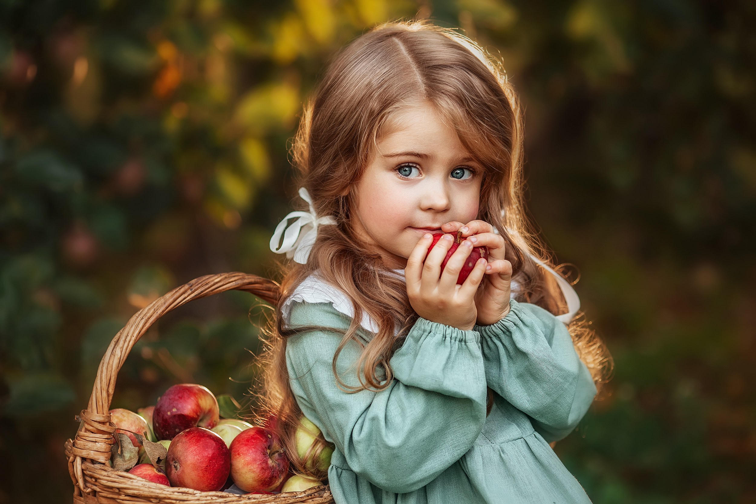 Дарья и Яблоки. Фотохудожник в Брянске Додонова Ольга