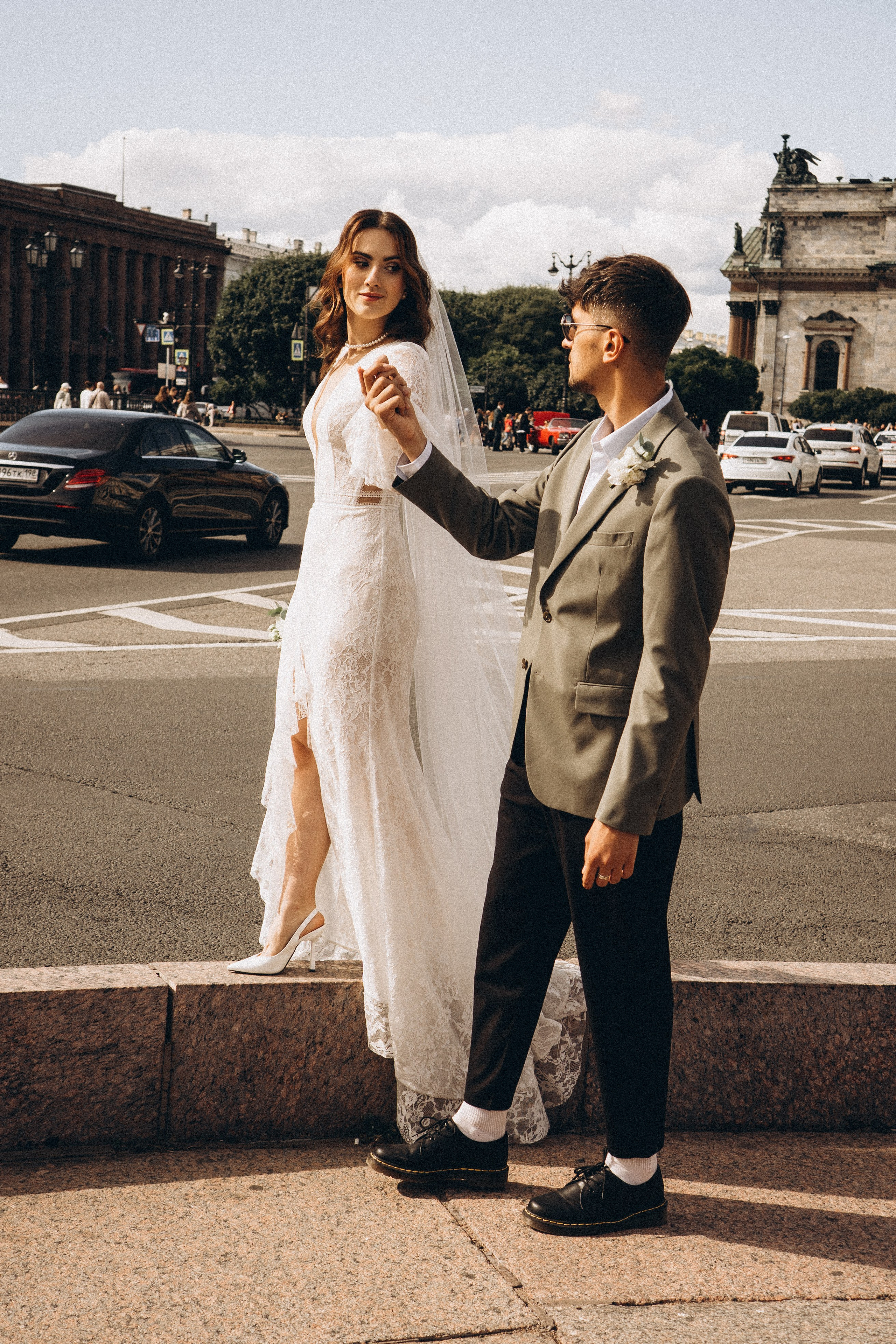 СВАДЕБНАЯ ПРОГУЛКА ВОЗЕ ИСАИКЕВСКОГО СОБОРА АСТОРИИ И ЗАКОНОДАЛЕТНОГО СОБРАНИЯ. Профессиональный фотограф, Санкт-Петербург — Виктория Богомолова