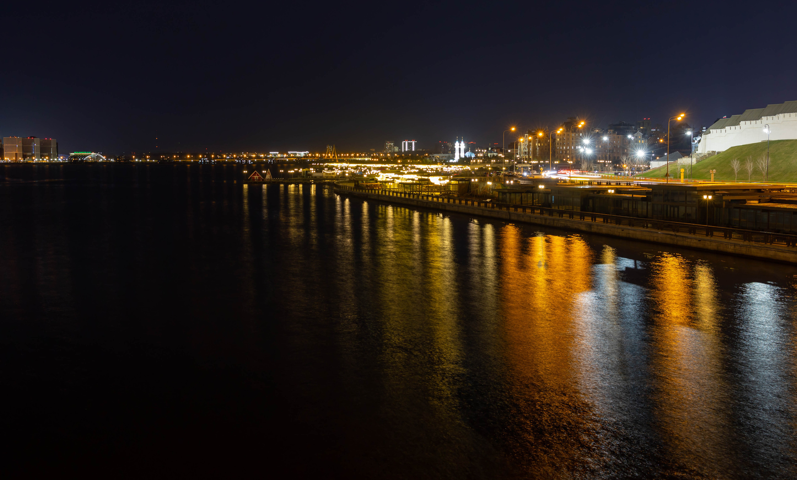 Ночная Казань. Семейный, детский фотограф в г. Югорск Юрий Толкач