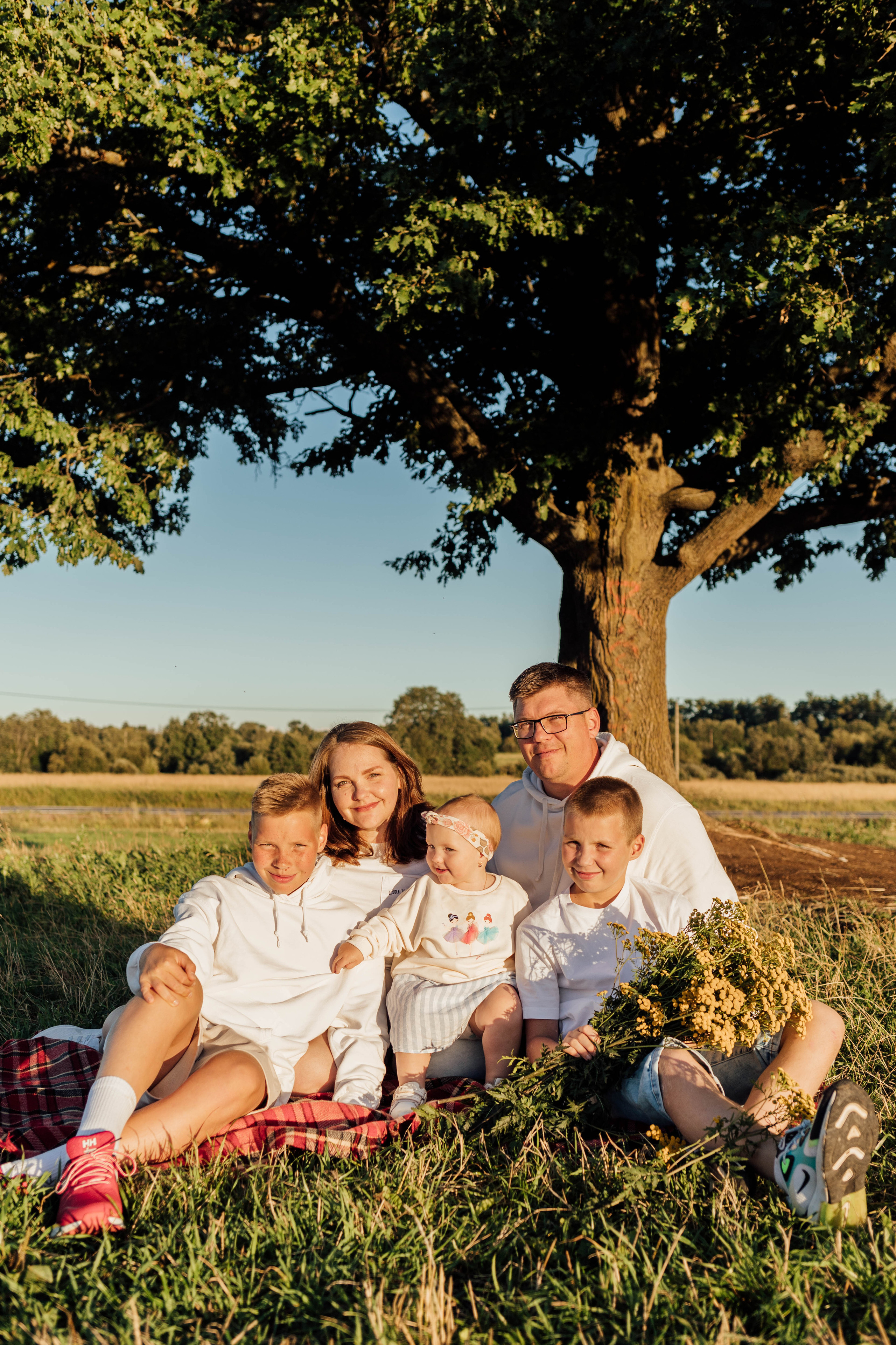 ПРОГУЛКА В ПОЛЕ. Семейный Фотограф в Санкт-Петербурге Пушкин Анастасия Дьяконенкова
