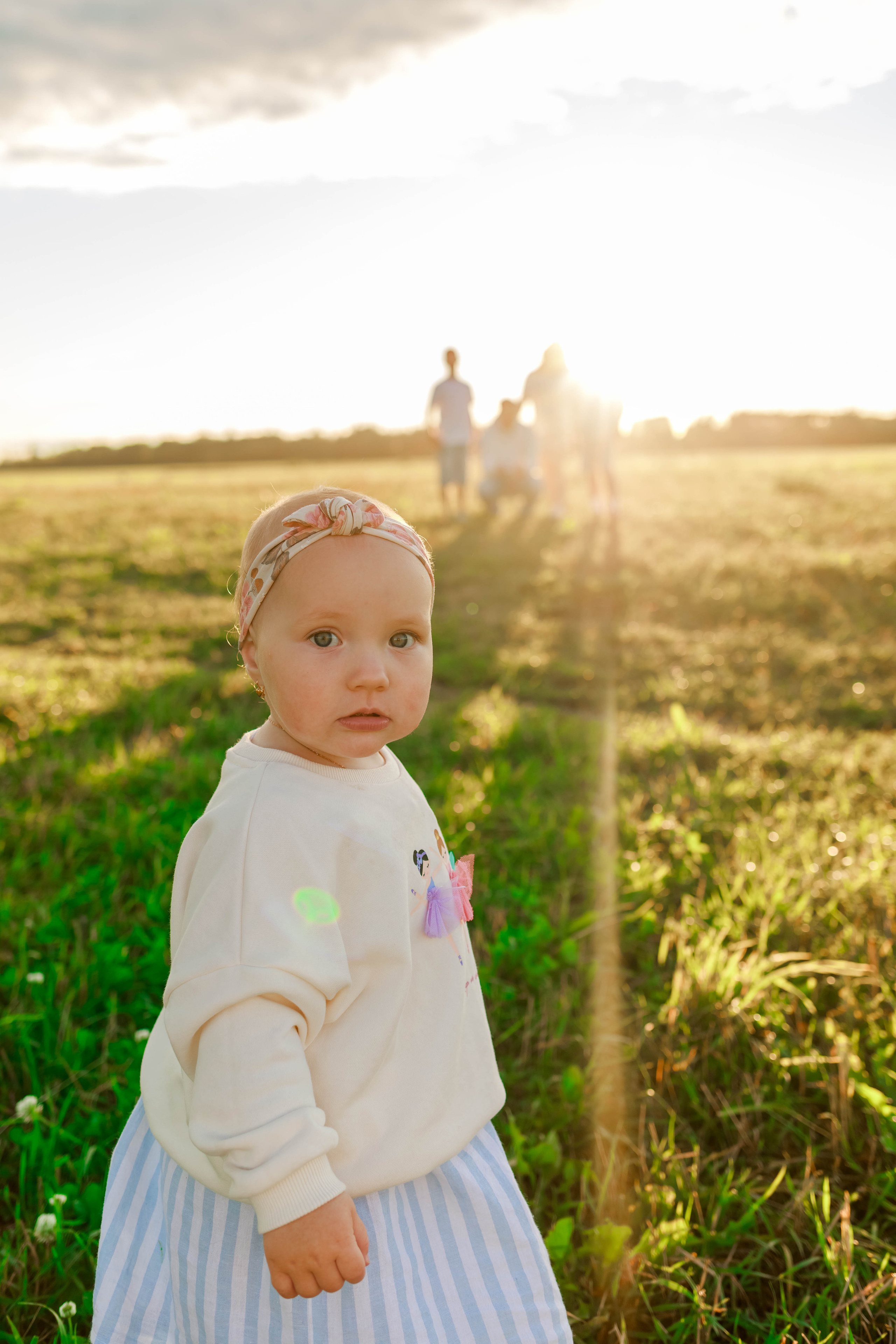 ПРОГУЛКА В ПОЛЕ. Семейный Фотограф в Санкт-Петербурге Пушкин Анастасия Дьяконенкова