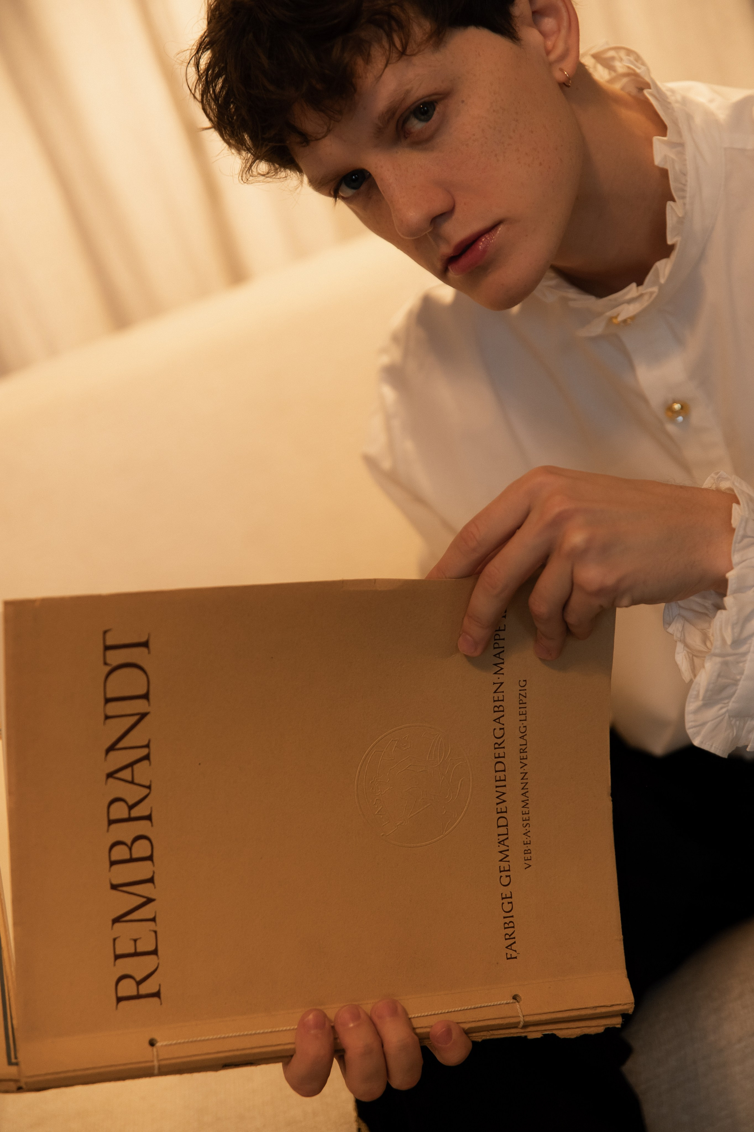 Свадебная съемка в исторической квартире на Чистых прудах. Ярослава Ерина — свадебный фотограф в Москве