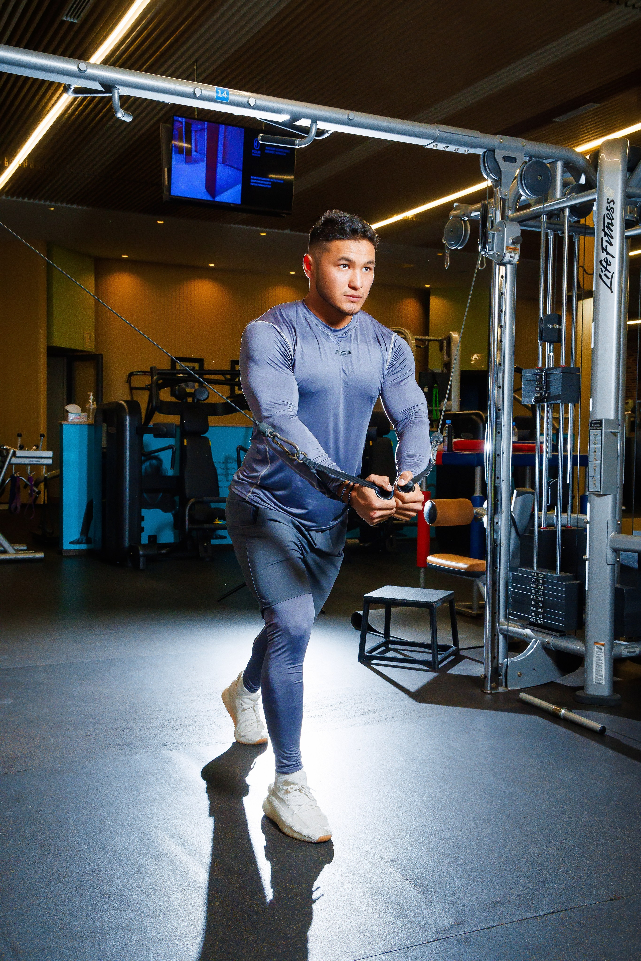 Спорт Зал Fitnespalace. Семейный и Свадебный фотограф в Астане Александр Астапов