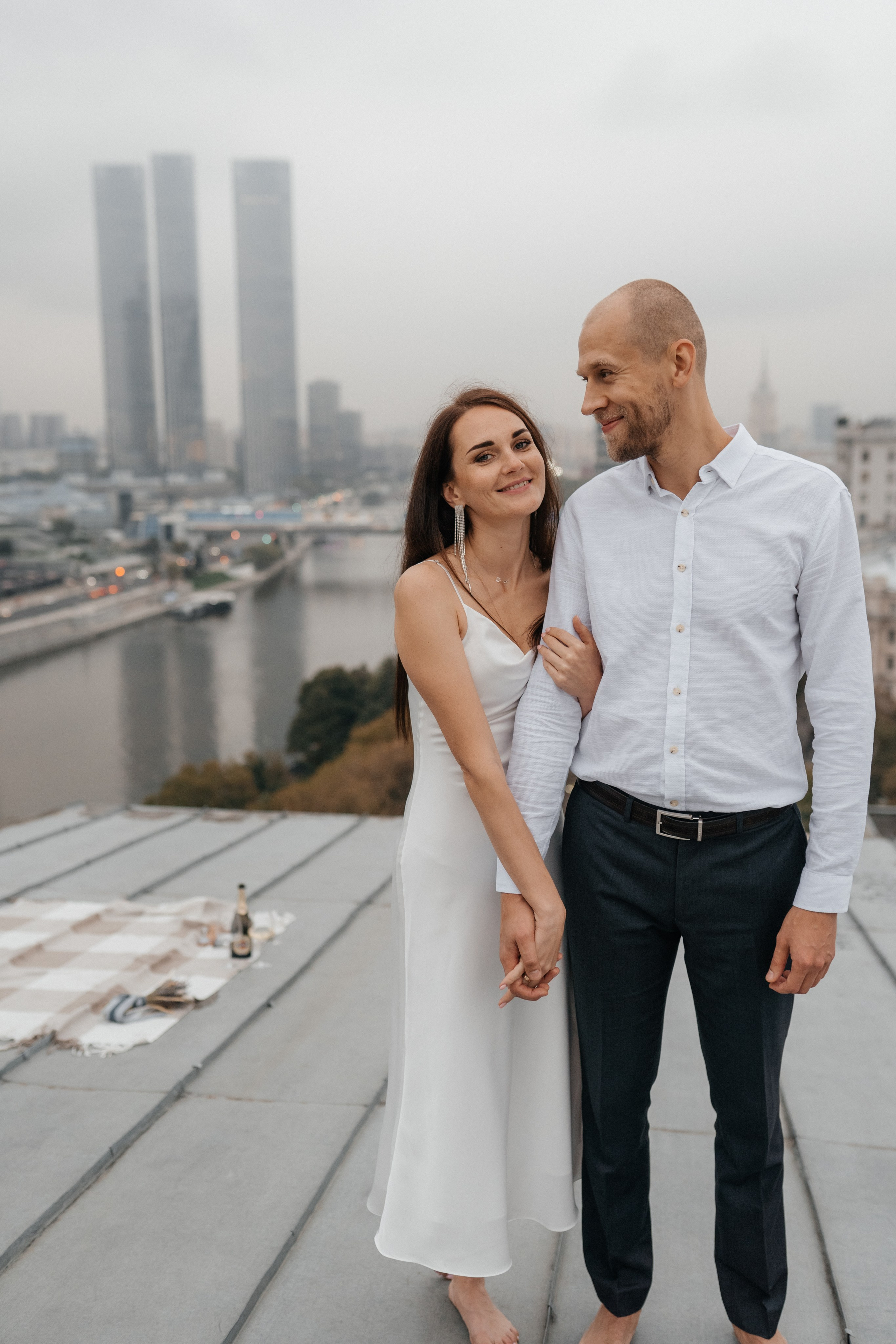 Свадебная прогулка «На крыше». Семейный и свадебный фотограф в Москве Виктория Махова